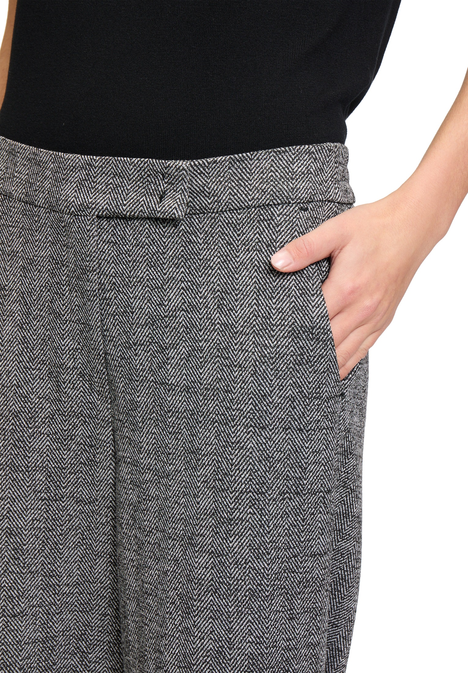 Betty&Co Stoffhose »Betty & Co Stoffhose mit Lurexfaden«