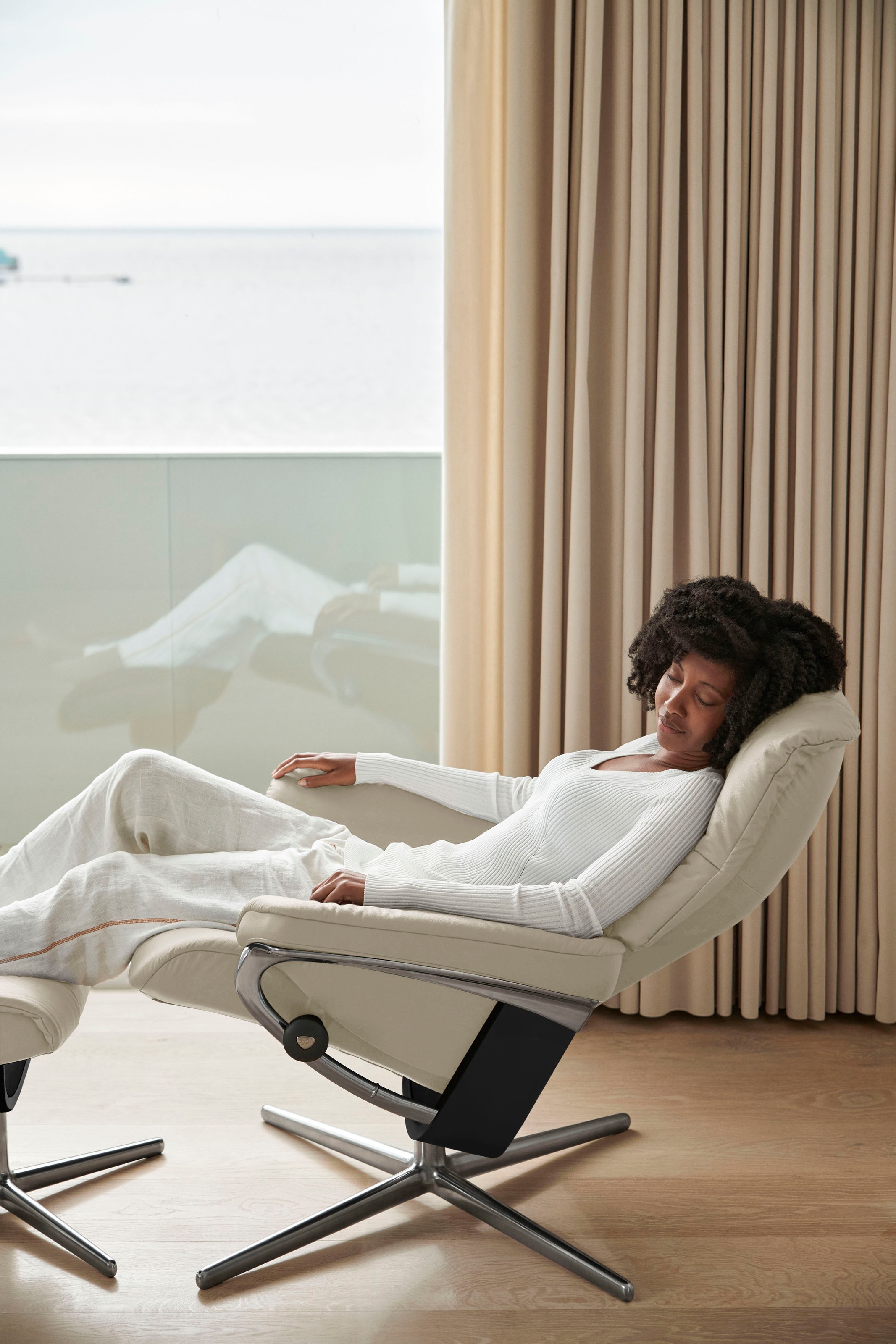 Stressless® Relaxsessel »Mayfair«, mit Cross Base, Größe S, M & L, Holzakzent Schwarz