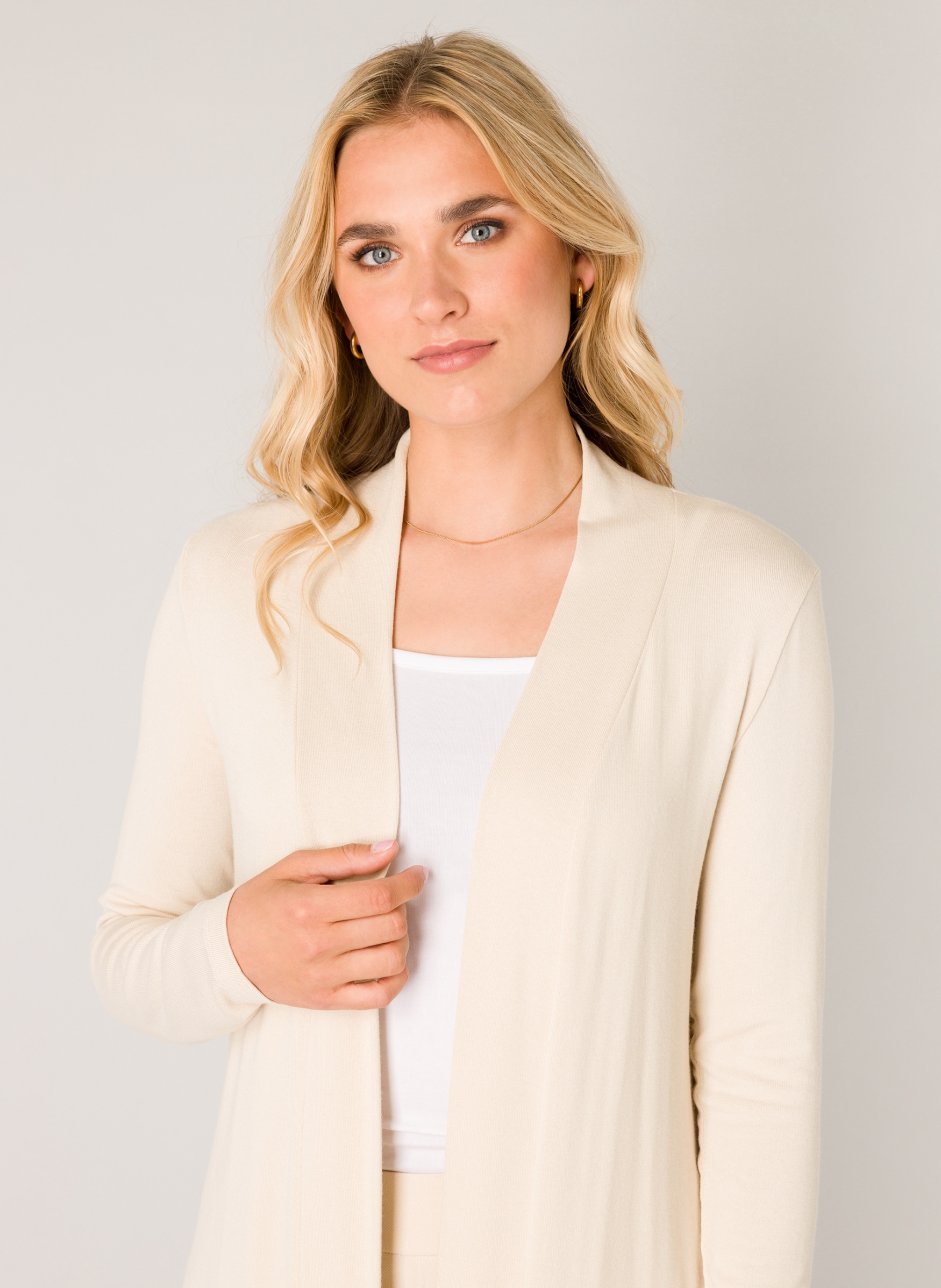 Base Level Strickjacke "Yayla", In elastischem Feinstrick günstig online kaufen
