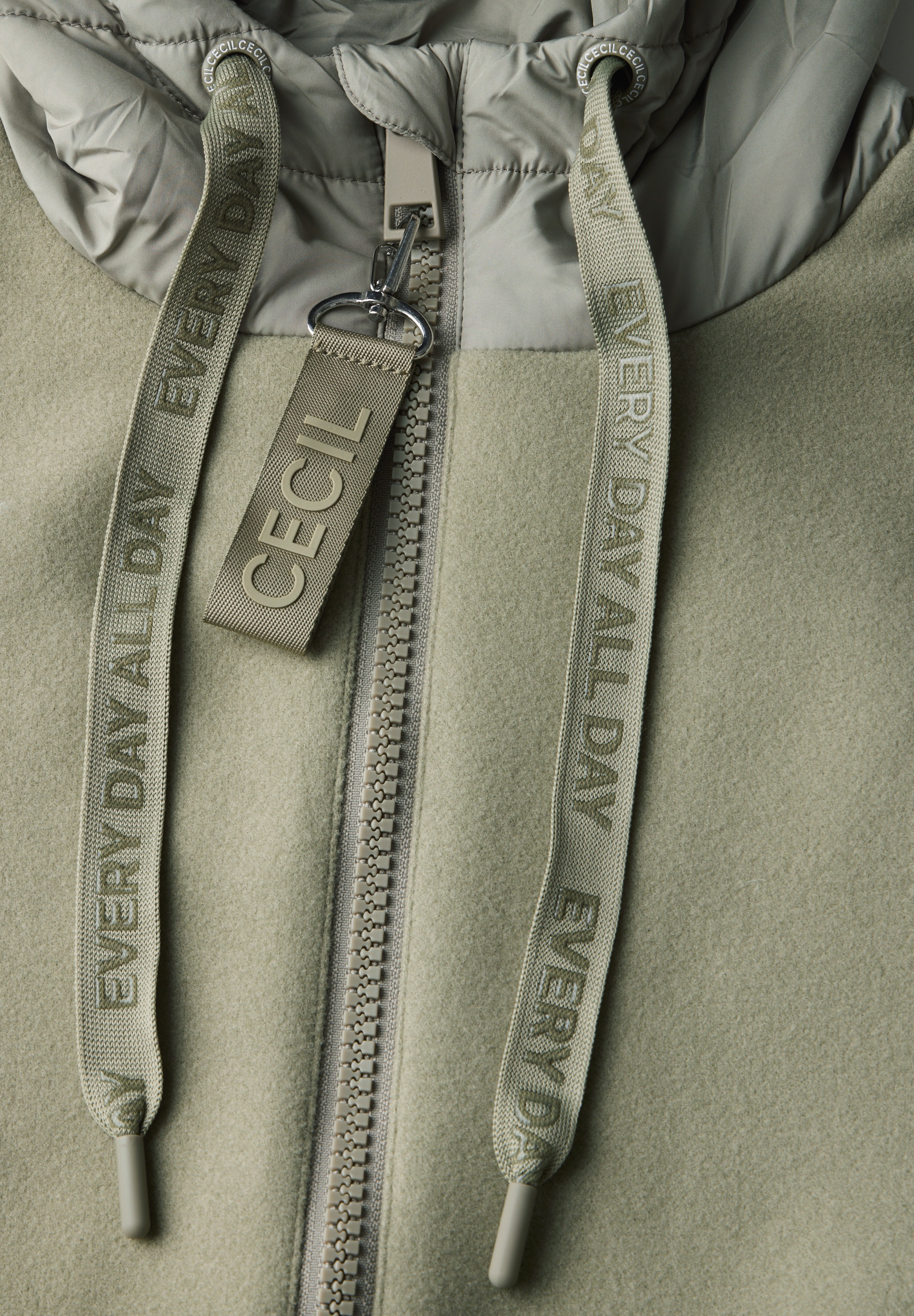 Cecil Fellimitatjacke, mit Kapuze, super weich