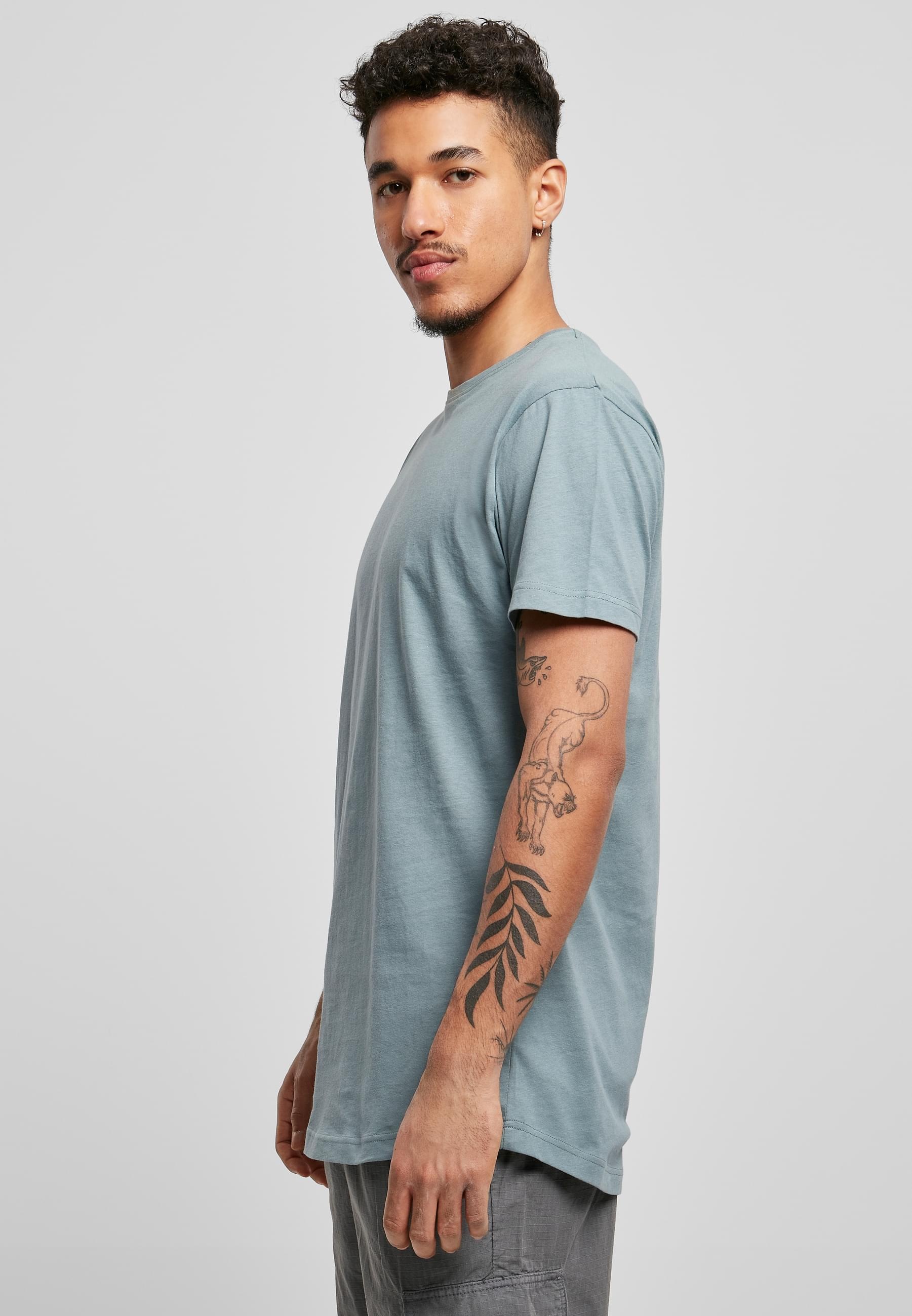 URBAN CLASSICS Kurzarmshirt »Urban Classics Herren Shaped Long Tee«, (1 tlg.)
