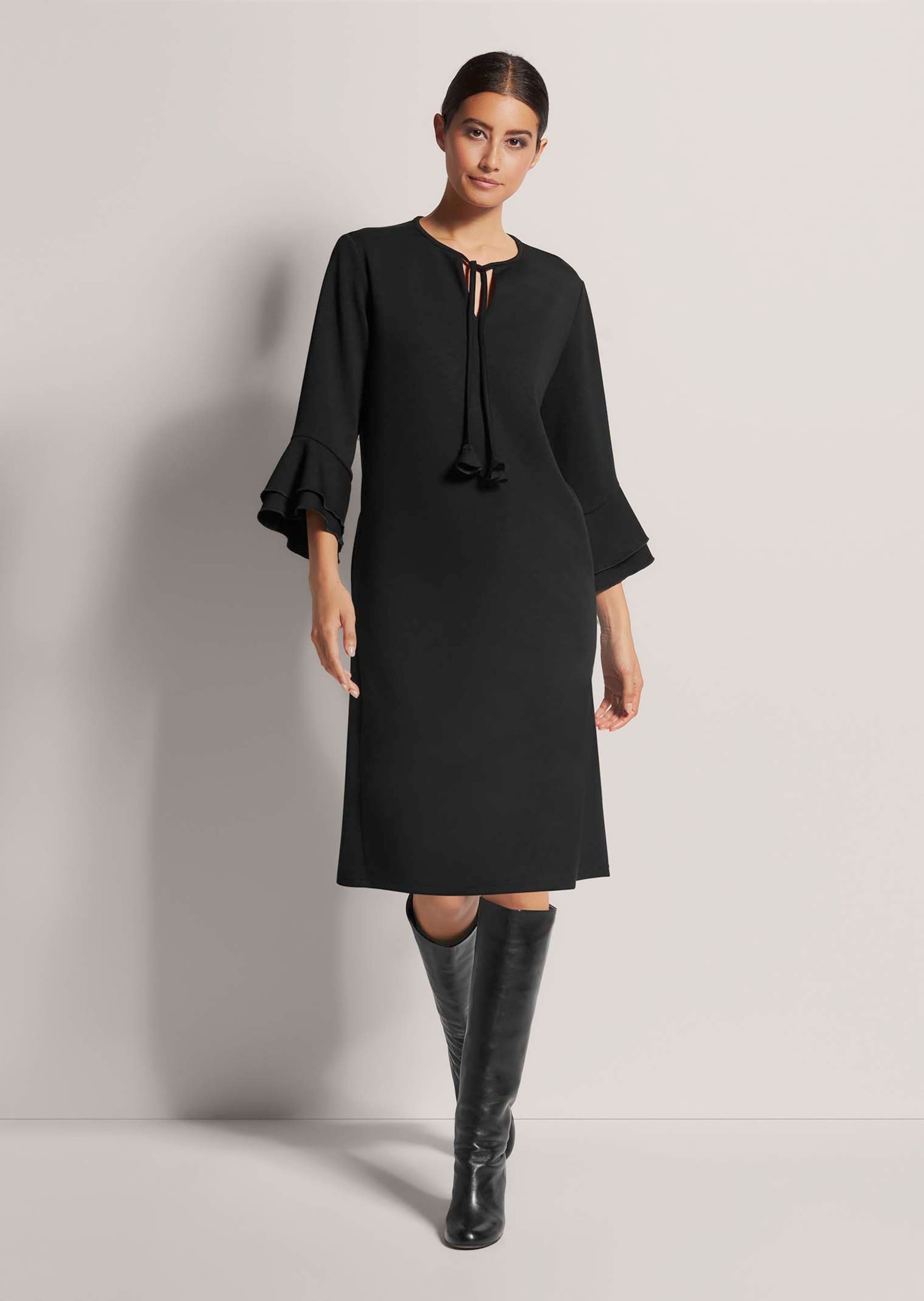 MADELEINE Etuikleid "Kleid Etui-Kleid mit Trompetenärmeln" günstig online kaufen