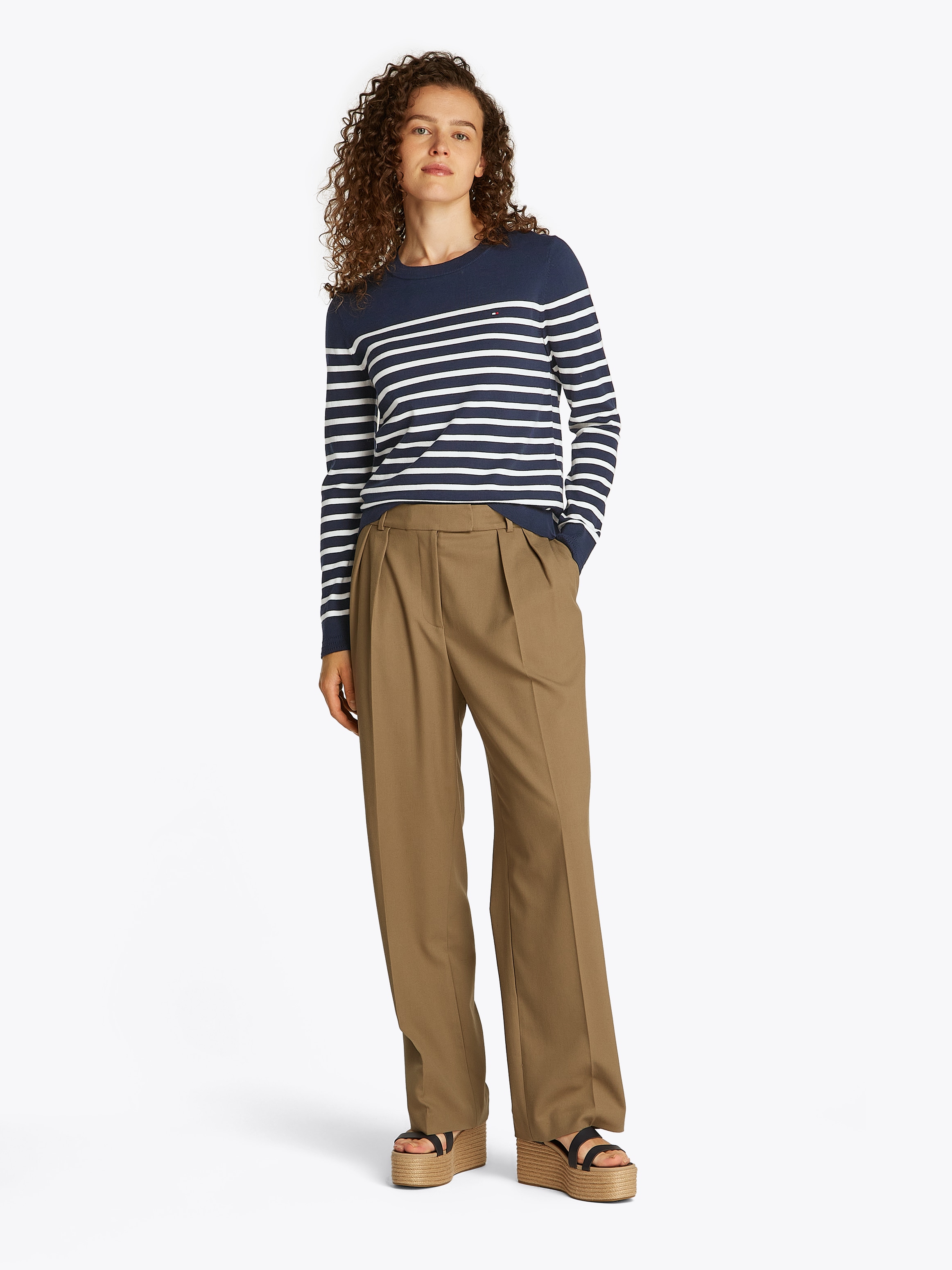Tommy Hilfiger Rundhalspullover »CO JERSEY STITCH LS C-NK SWT«, mit Logostickerei