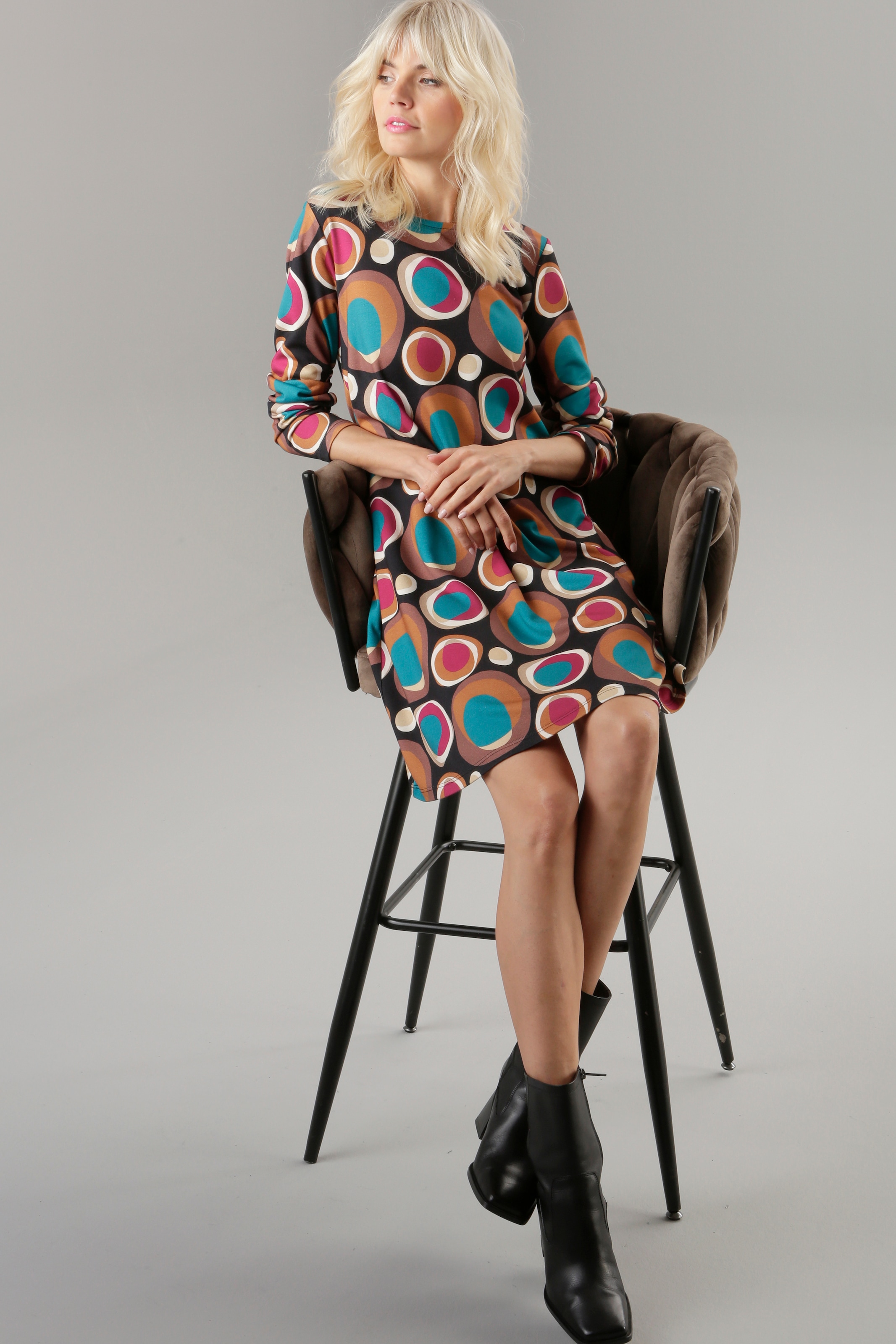 Aniston SELECTED kaufen A-Linien-Form | NEUE BAUR für Jerseykleid, in - KOLLEKTION leichter