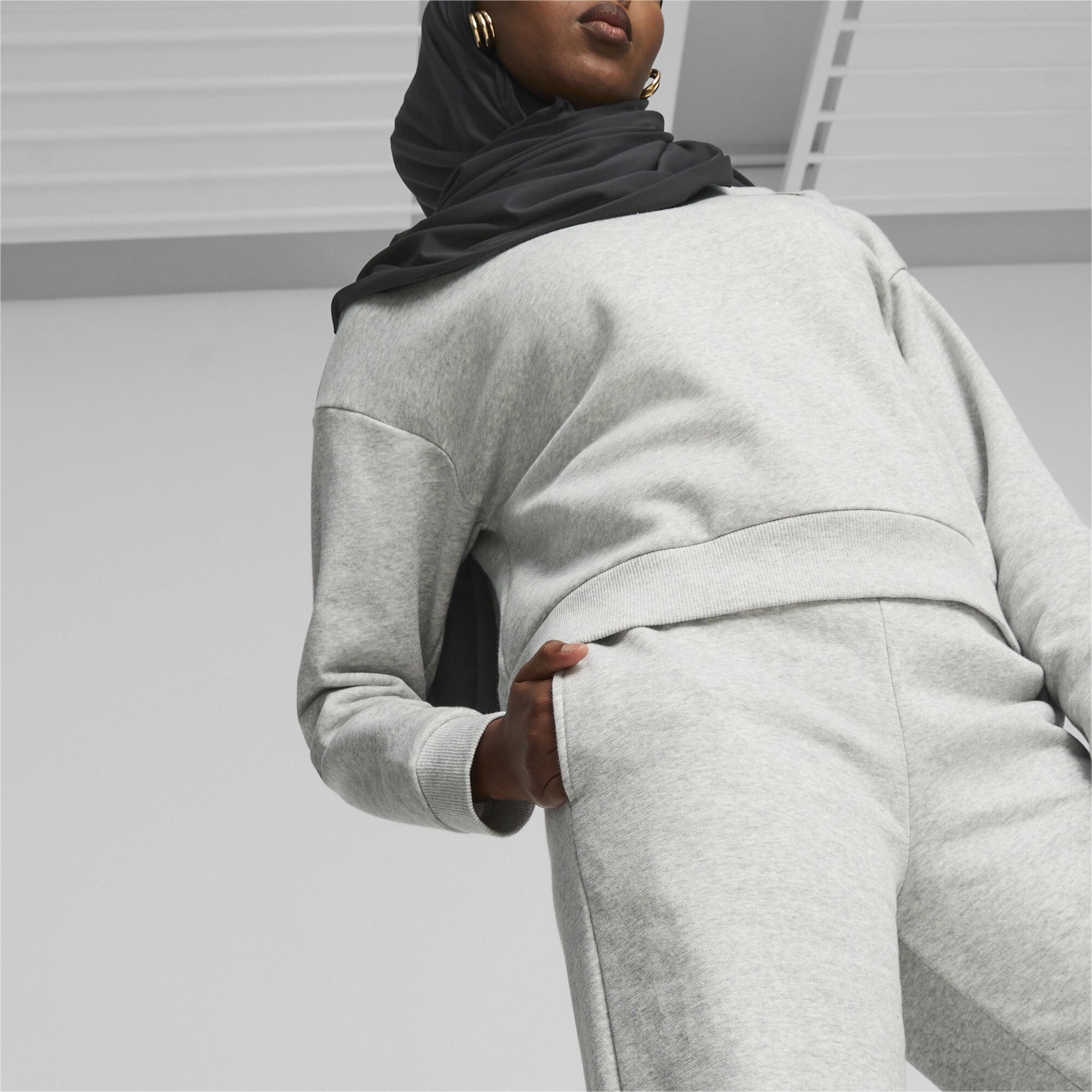 PUMA Sporthose »ESS+ Straight Leg Jogginghose Damen«