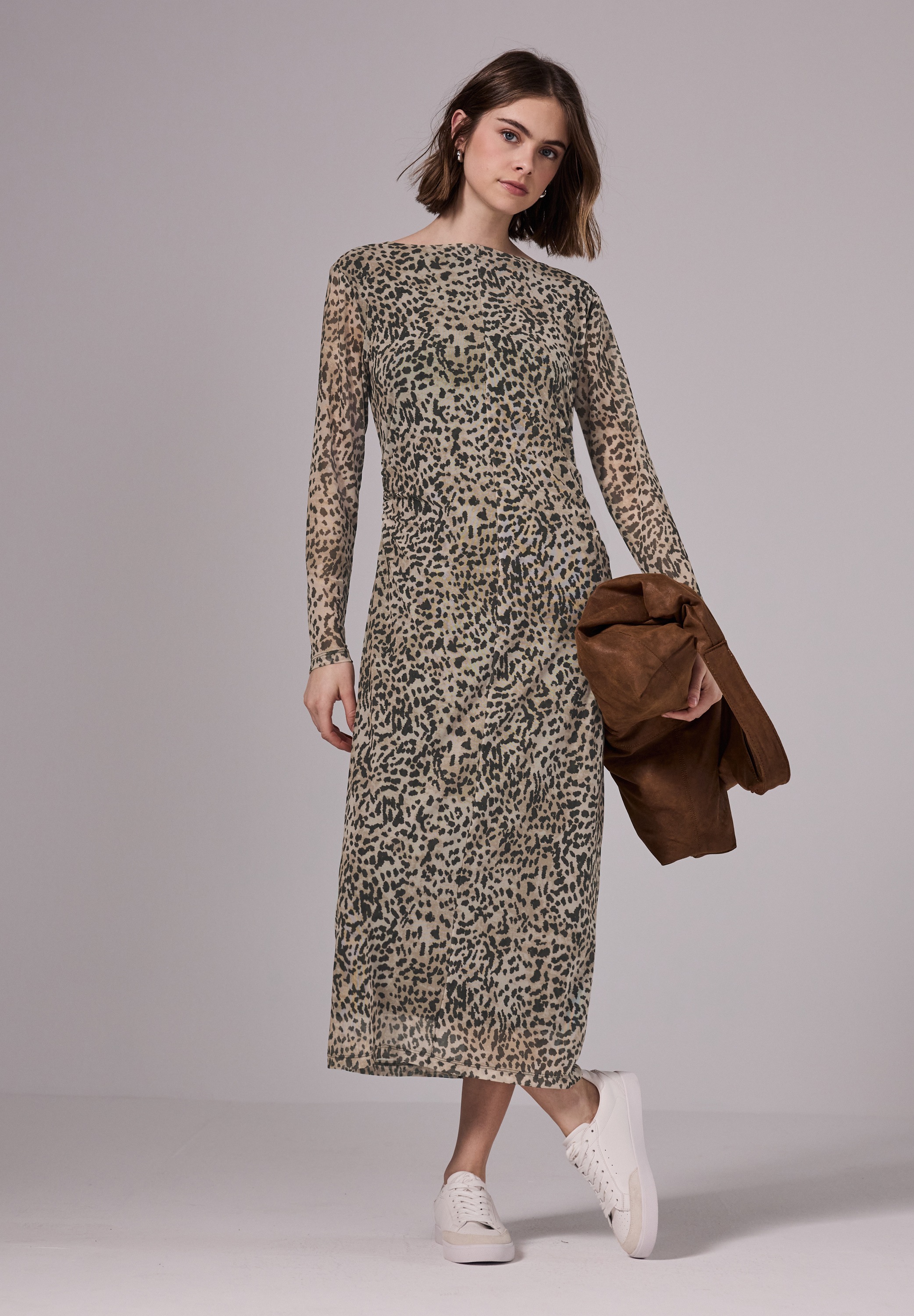 STREET ONE STUDIO Midikleid Ohne Taschen mit dekorativen Nähten auf der Front