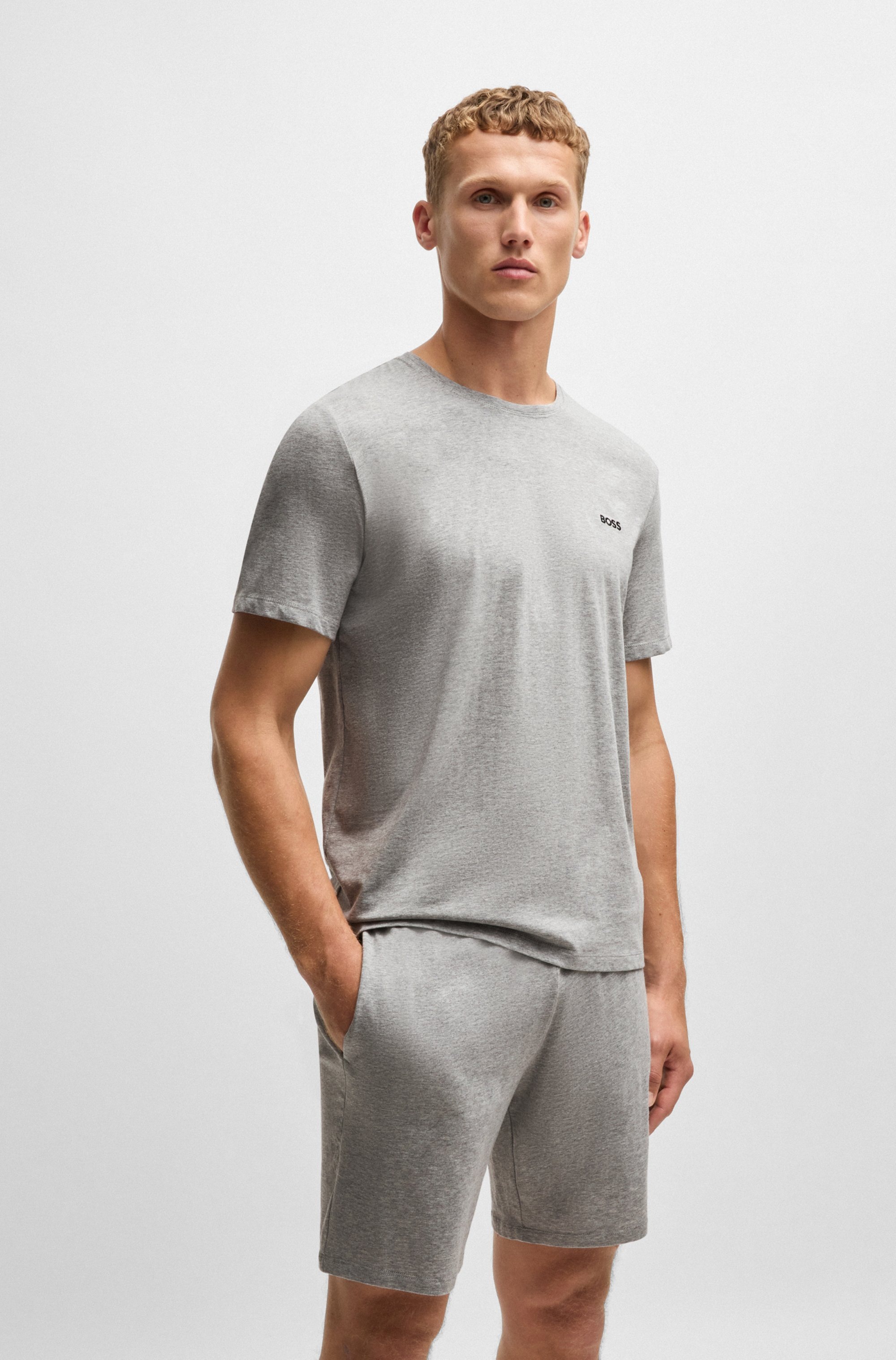 BOSS T-Shirt »Mix&Match T-Shirt R« mit BOSS Stickerei auf der Brust