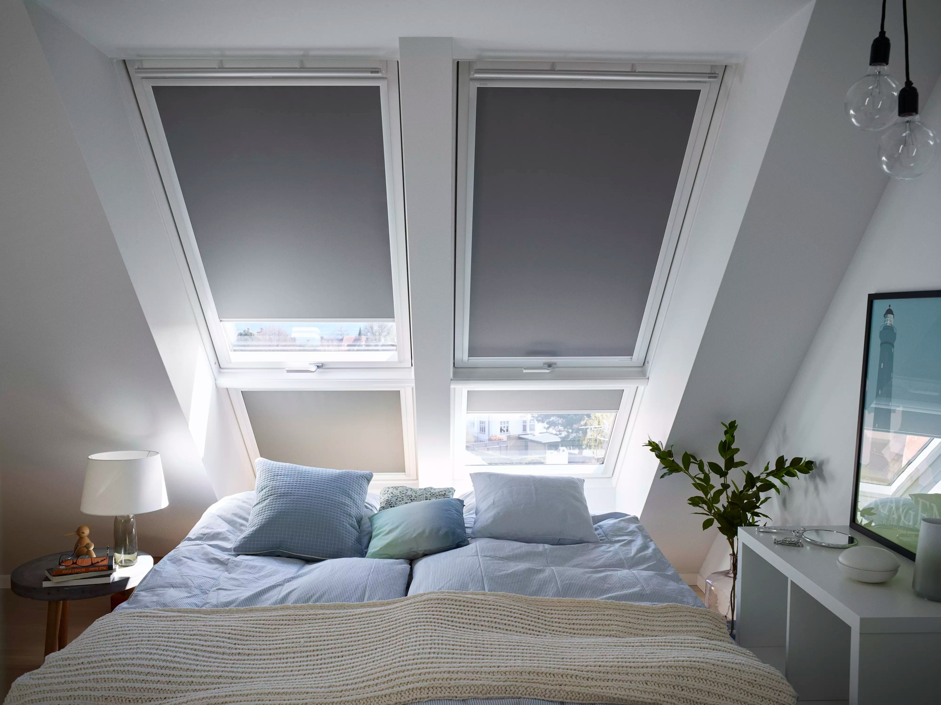 VELUX Verdunklungsrollo »DKL 0705SWL«, verdunkelnd, ohne Bohren, in Führungsschienen, Stoff grau mit alufarbenen Führungsschienen & Griffleiste