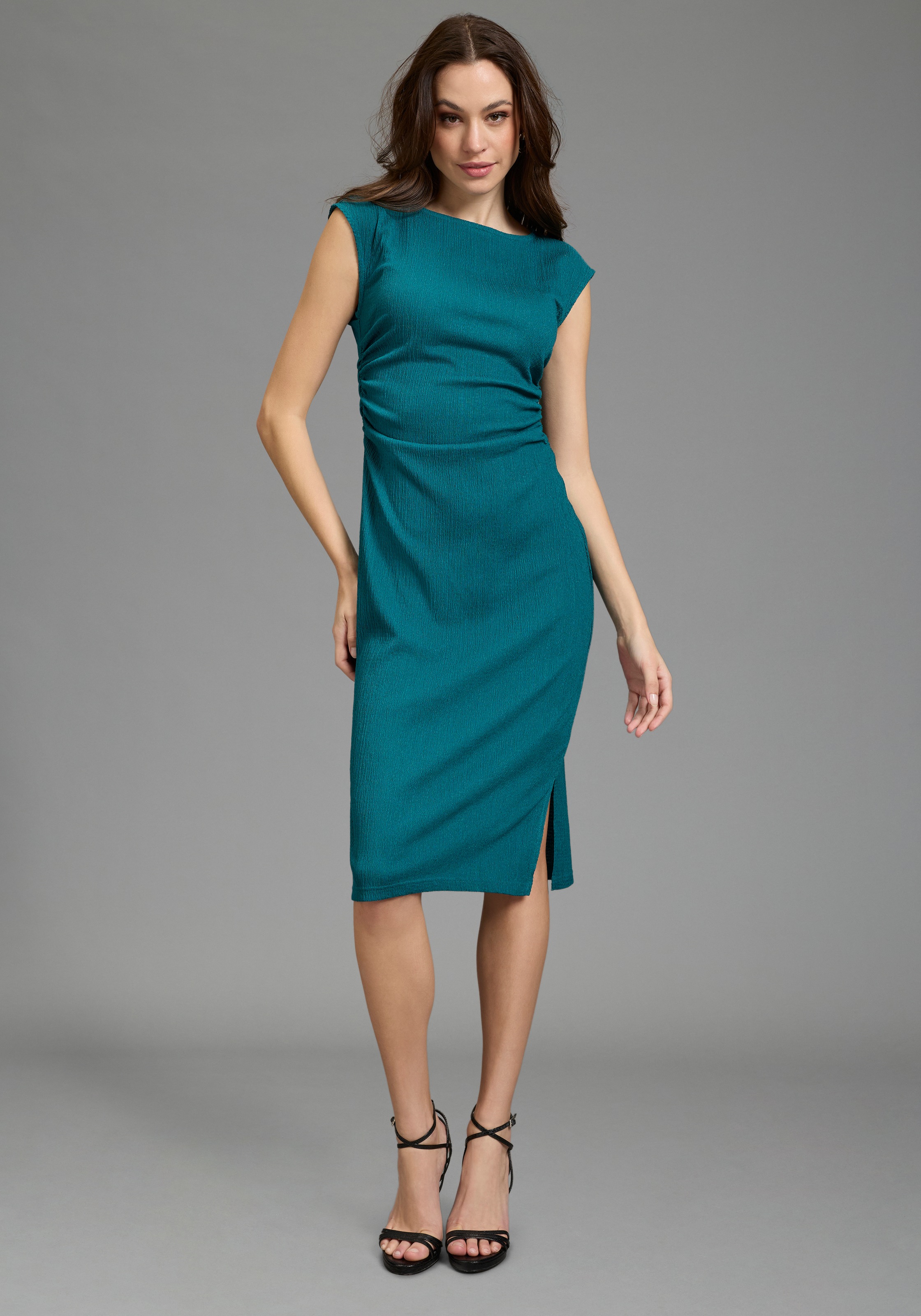 Bruno Banani Sommerkleid wadenlang, ärmellos, U-Boot-Ausschnitt, figurbeton günstig online kaufen