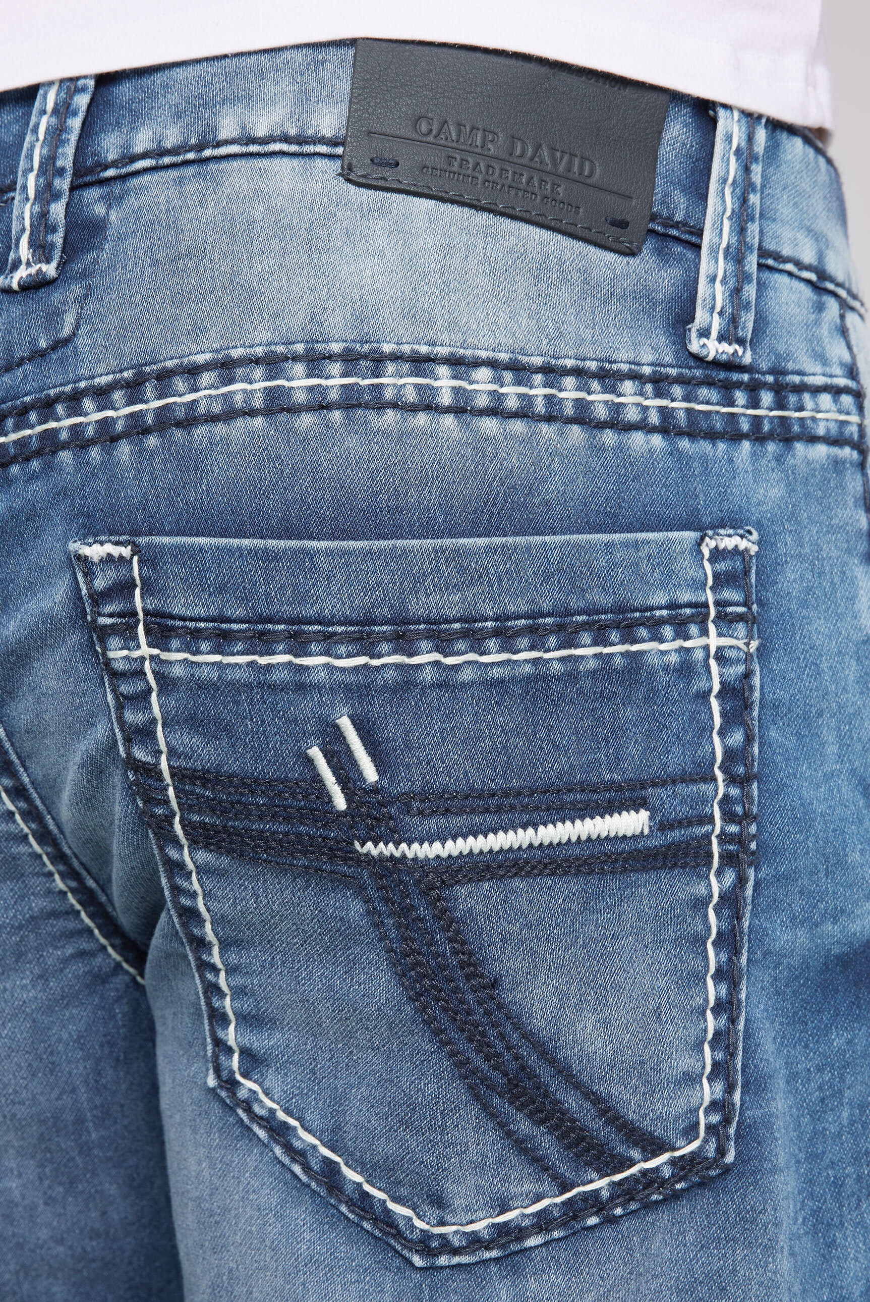 CAMP DAVID Jeansshorts, mit Turn-Up Saum