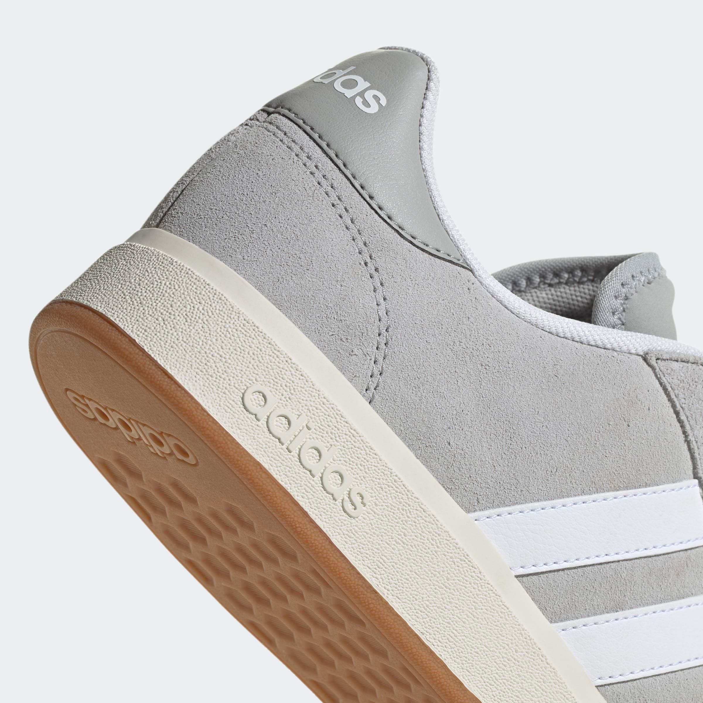 adidas Sportswear Sneaker »GRAND COURT BASE 00S«, Design auf den Spuren des adidas Campus 00