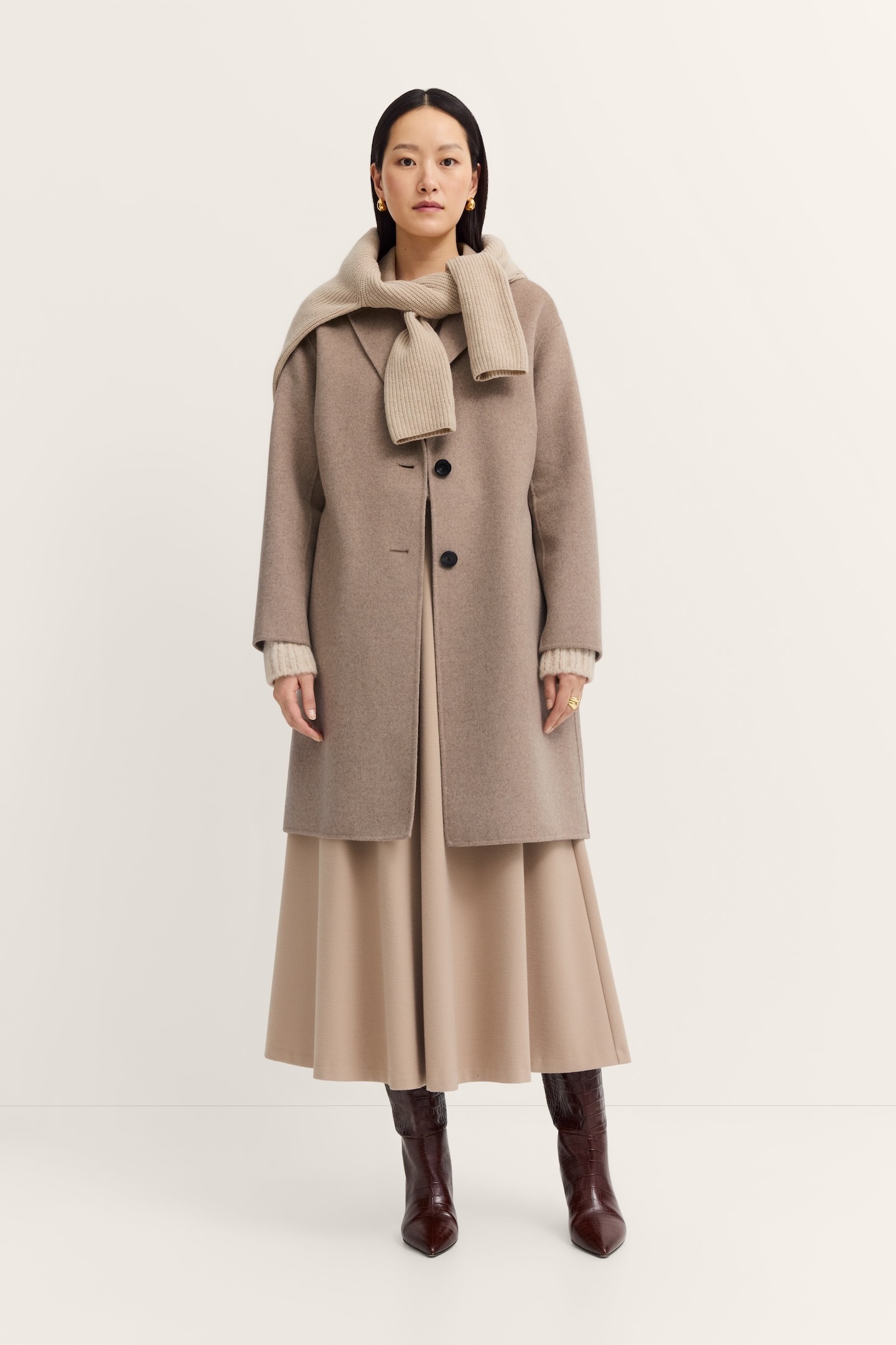 bugatti Kurzmantel »Loose Fit«, mit Knopfleiste und aus weichem Woll-Mix