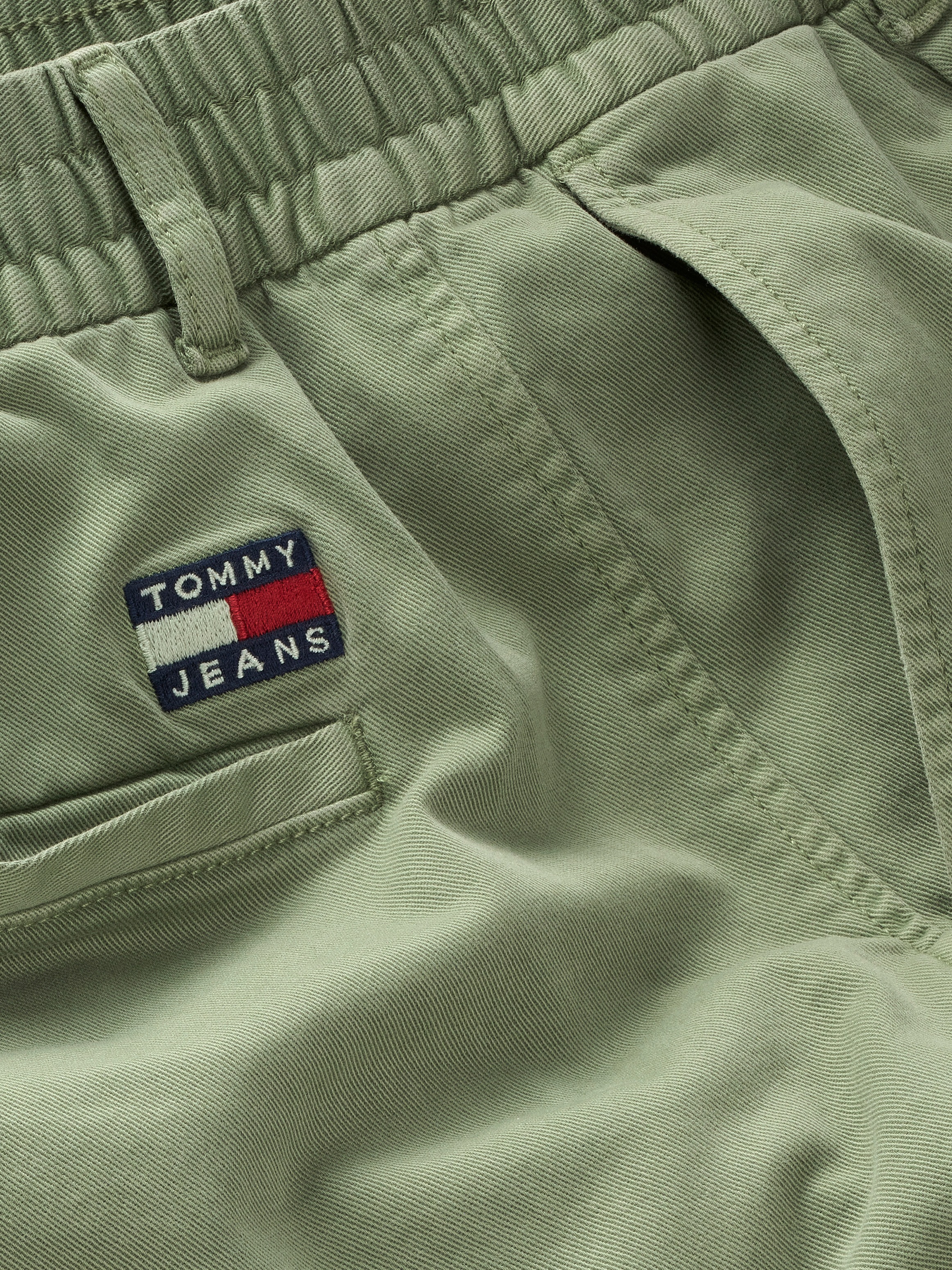Tommy Jeans Chinohose »TJM CASUAL ELASTICATED PANT«, mit Bundfalten