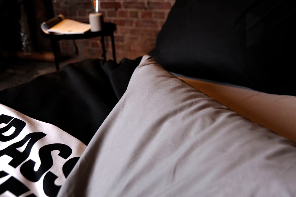 Wendebettwäsche »Strassenkicker by Lukas Podolski«, (2 tlg.), mit tollem Motiv