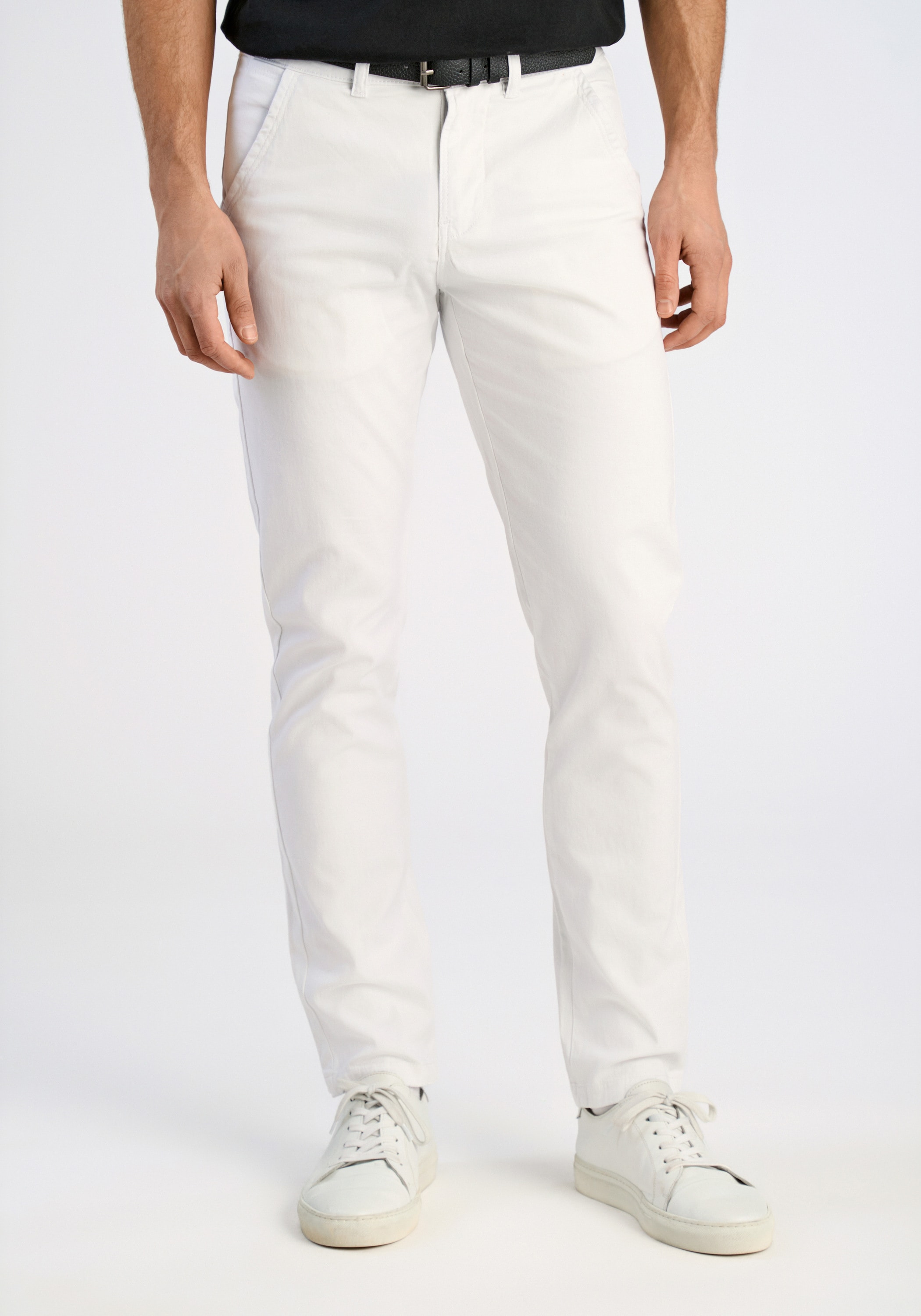 Chinos LINDBERGH "Chino Slim Fit", Herren, Gr. 28, Länge 36, weiß, Obermaterial: 98% Baumwolle, 2% Elasthan, slim fit, Hosen