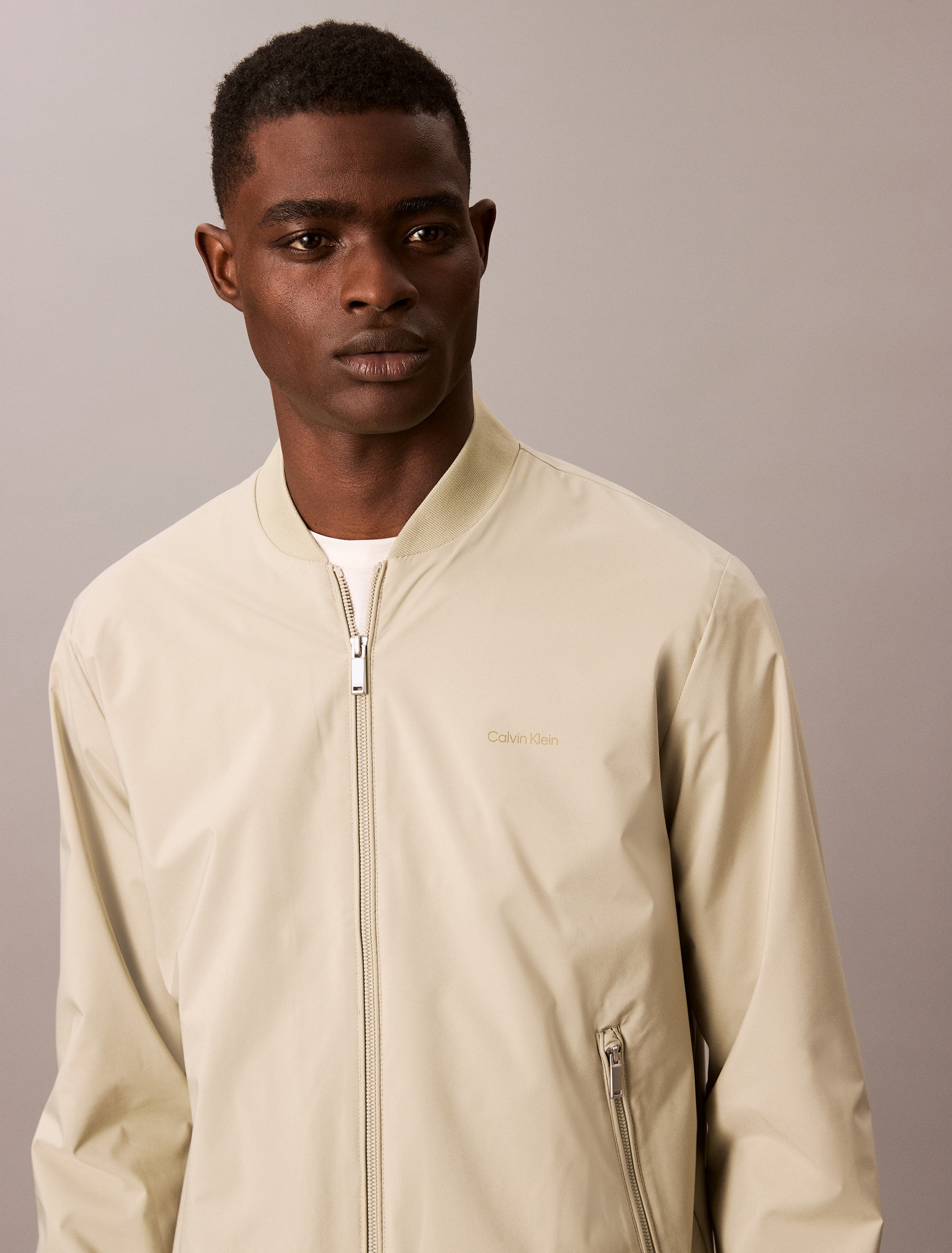 Thumbnail - Calvin Klein Bomberjacke "MATTE BOMBER" ohne Kapuze Regular fit, mit Rundhalsausschnitt