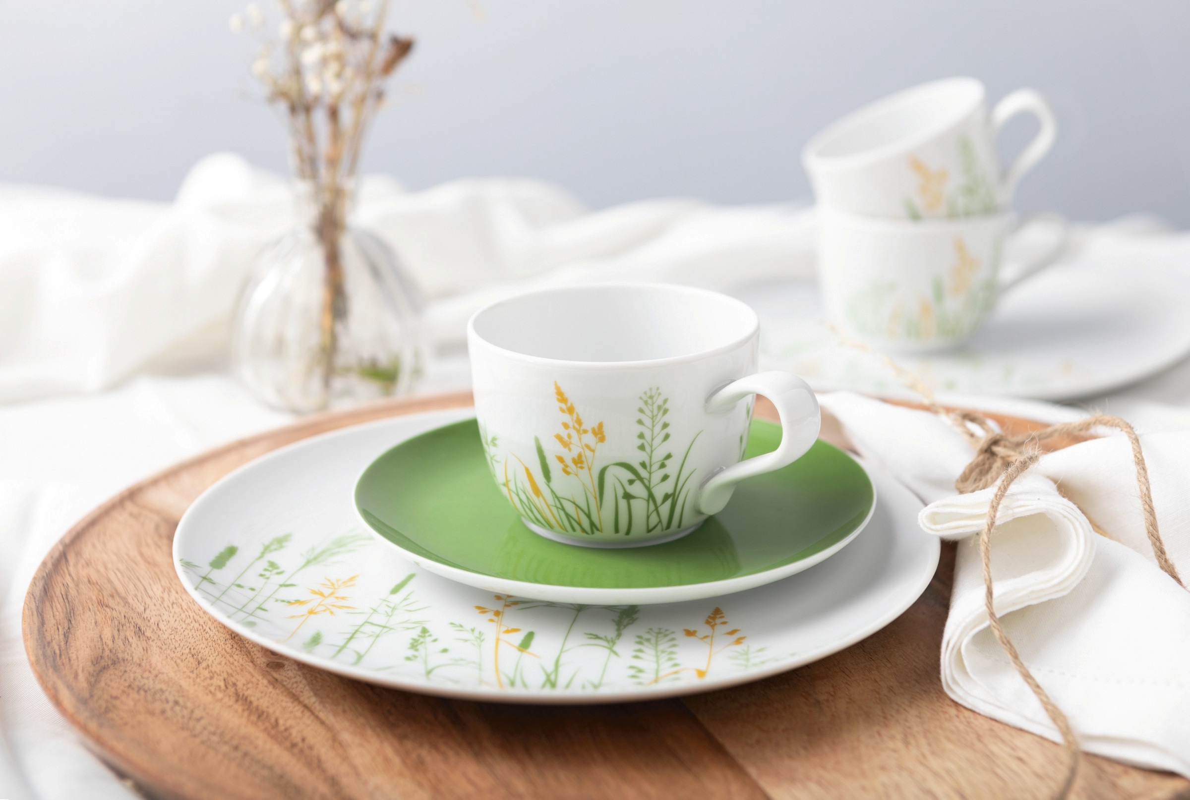 Seltmann Weiden Kaffeeservice »Geschirr-Set, 18 Teile, Liberty Meadow Grasses«, (Set, 18 tlg., 6x Kaffeeobertasse 0,26 l, 6x Kombi-Untertasse, 6x Frühstücksteller), Tassen, Untertassen, Teller, Made in Germany, 18 Teile, für 6 Personen
