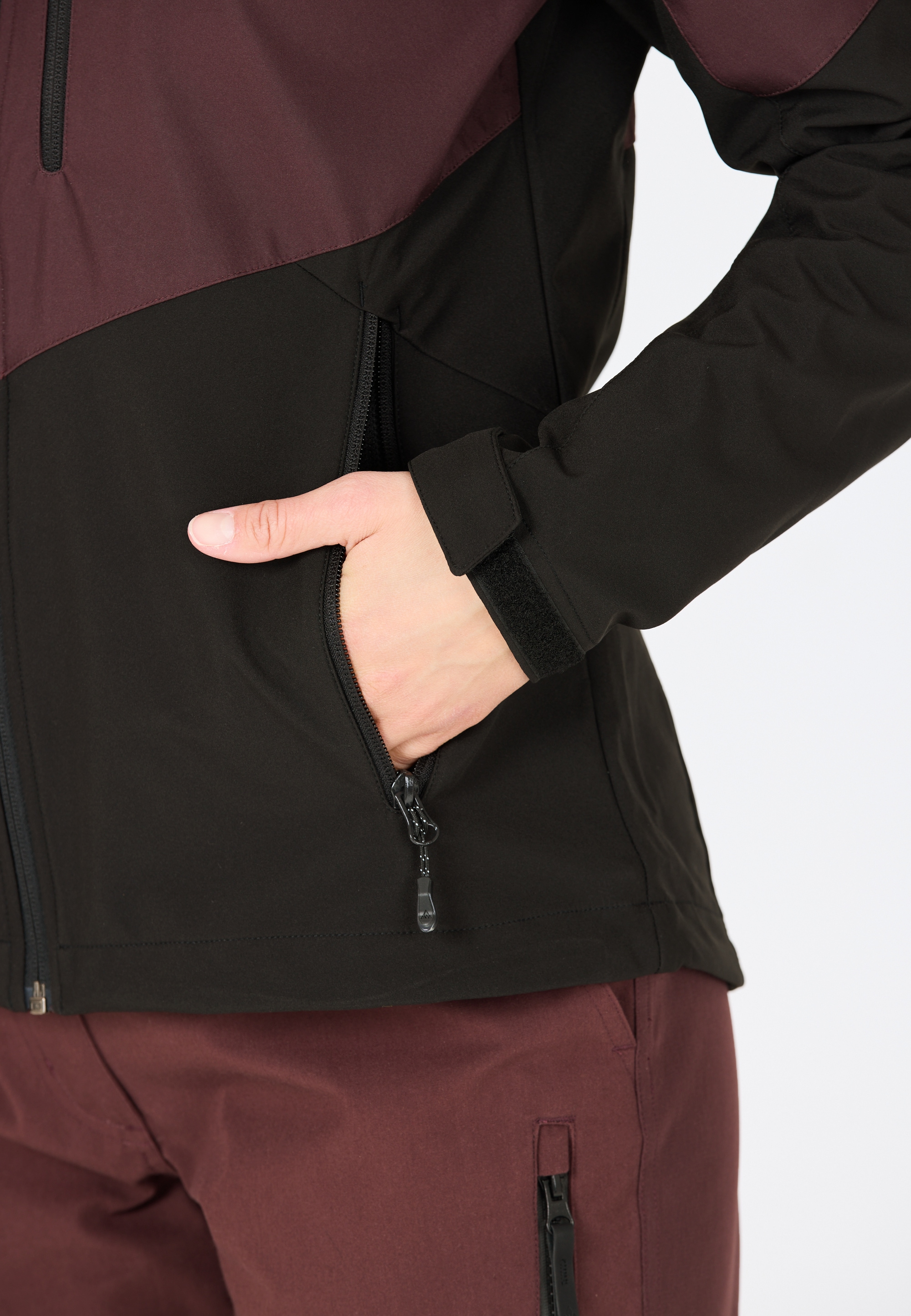 WHISTLER Softshelljacke »Rosea«, aus wind- und wasserdichtem Funktionsmaterial