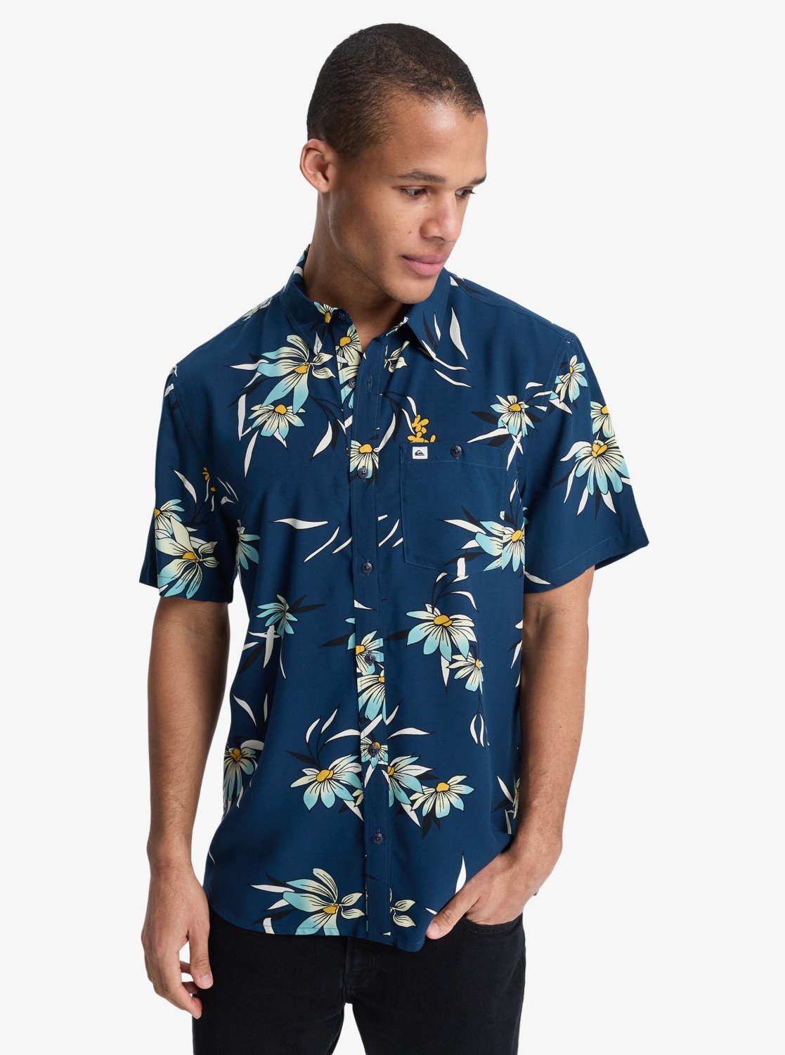 Quiksilver Kurzarmhemd "COASTAL FLORAL SHORT SLEEVE" Kurzarmhemd für Sportmode, Sommermode und Strandmode, aus Viskose