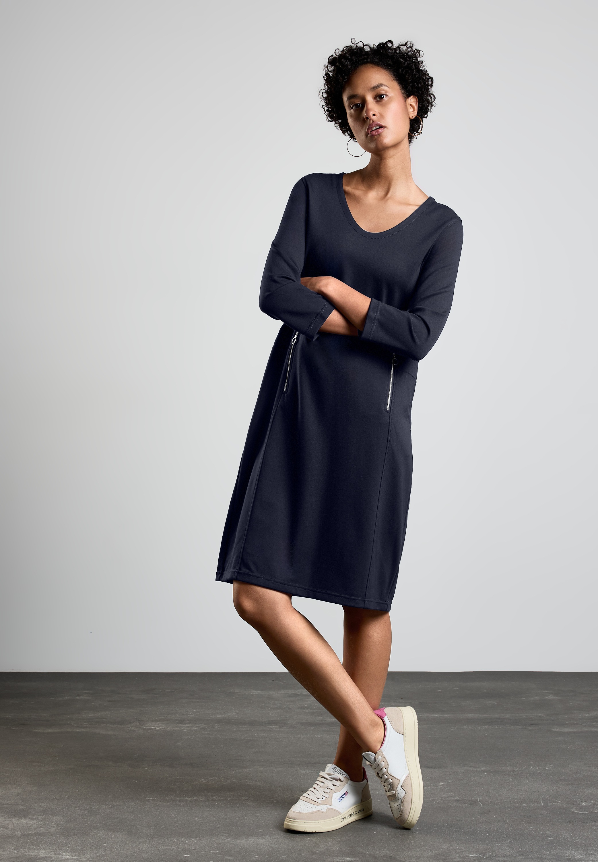 STREET ONE Sweatkleid Eingrifftaschen knielang