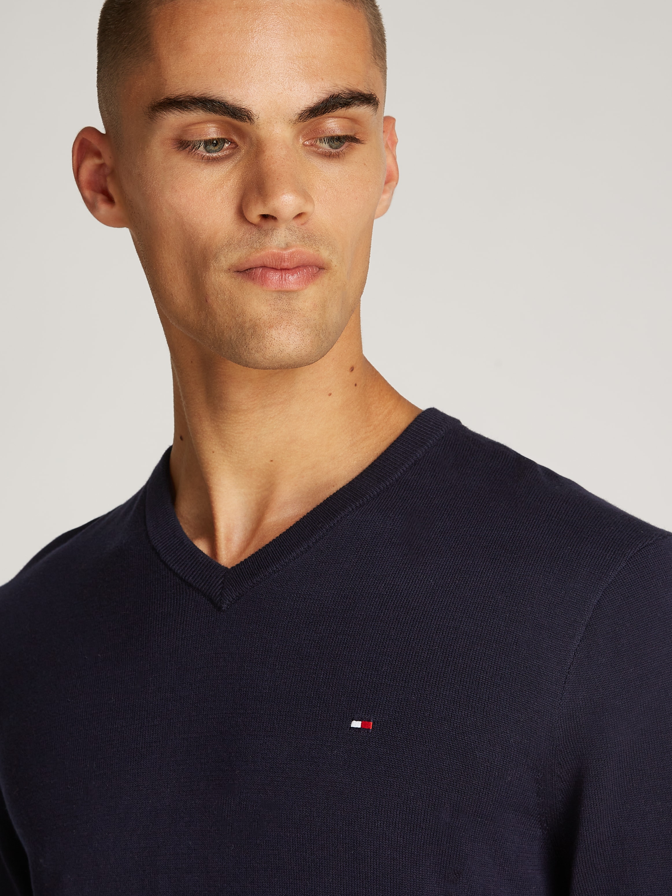 Tommy Hilfiger Strickpullover »ESSENTIAL COTTON V NECK«