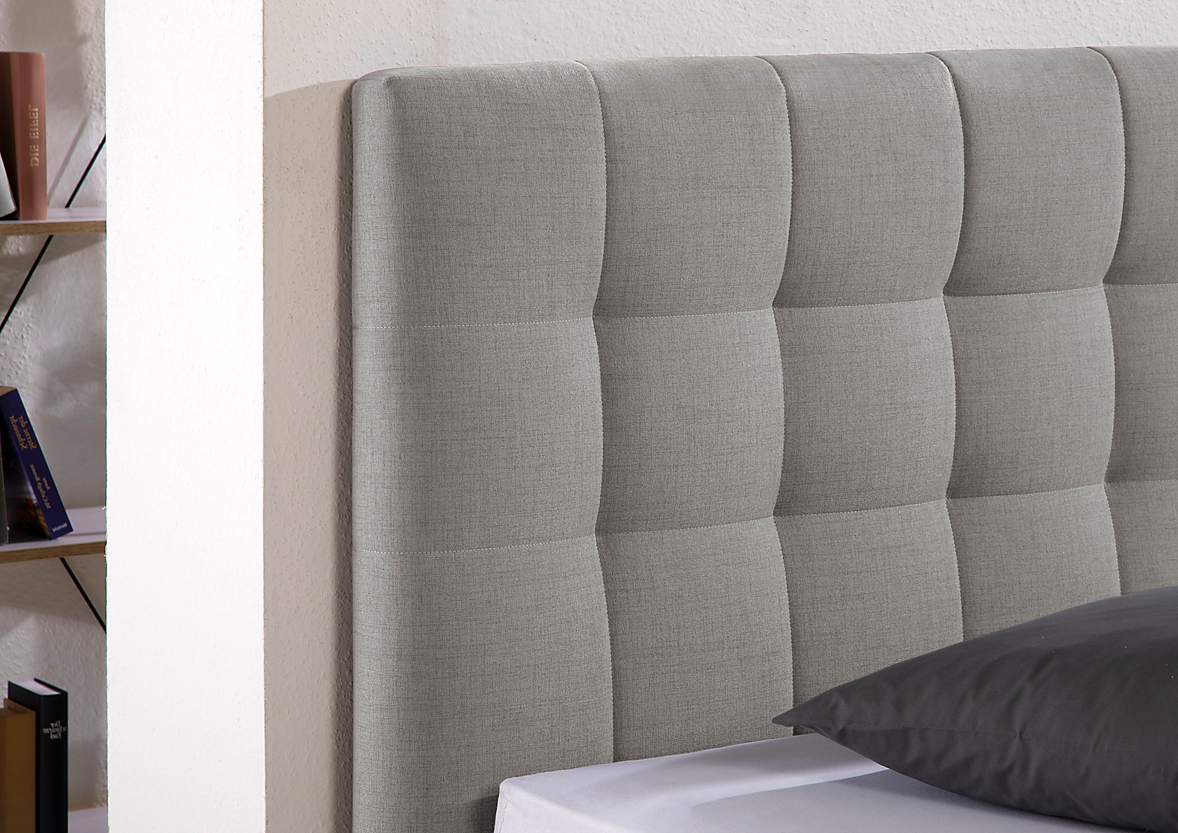 Maintal Polsterbett Bettseiten zerlegt, ohne Bettkasten