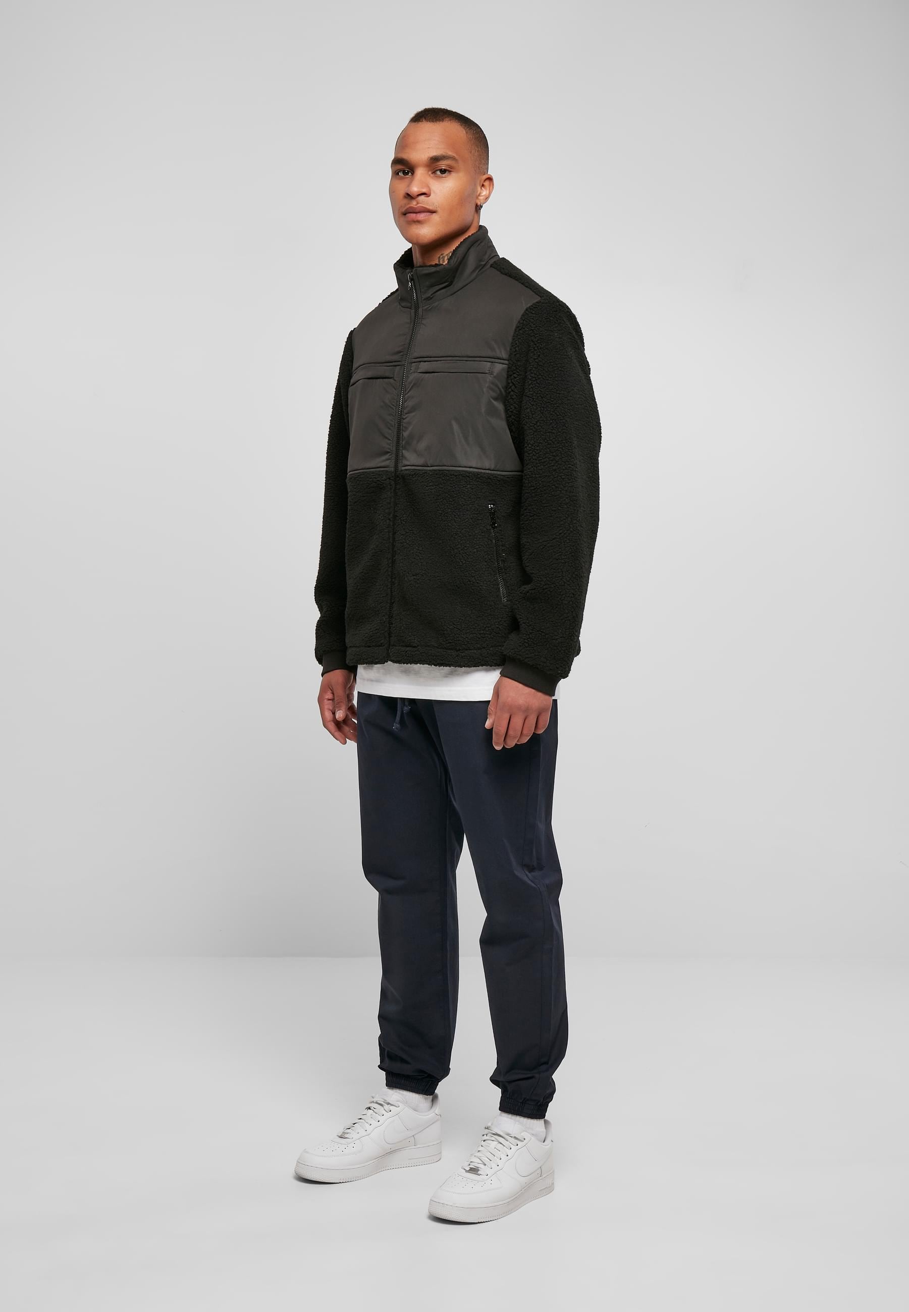 URBAN CLASSICS Winterjacke »Urban Classics Herren Patched Sherpa Jacket«, (1 St.), ohne Kapuze