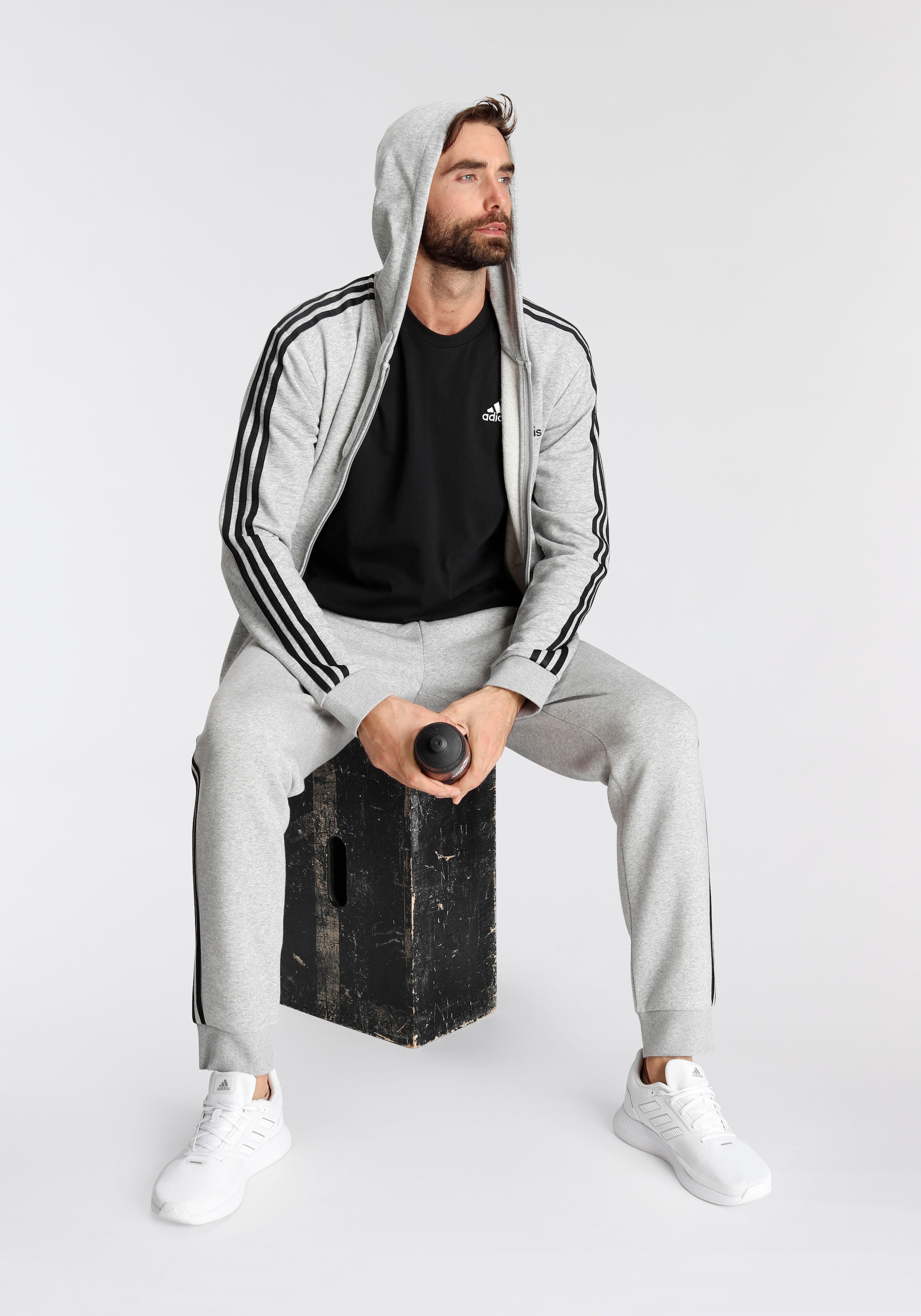adidas Sportswear Sporthose »ESSENTIALS FLEECE TAPERED CUFF 3STREIFEN  HOSE«, (1 tlg.) ▷ kaufen | BAUR