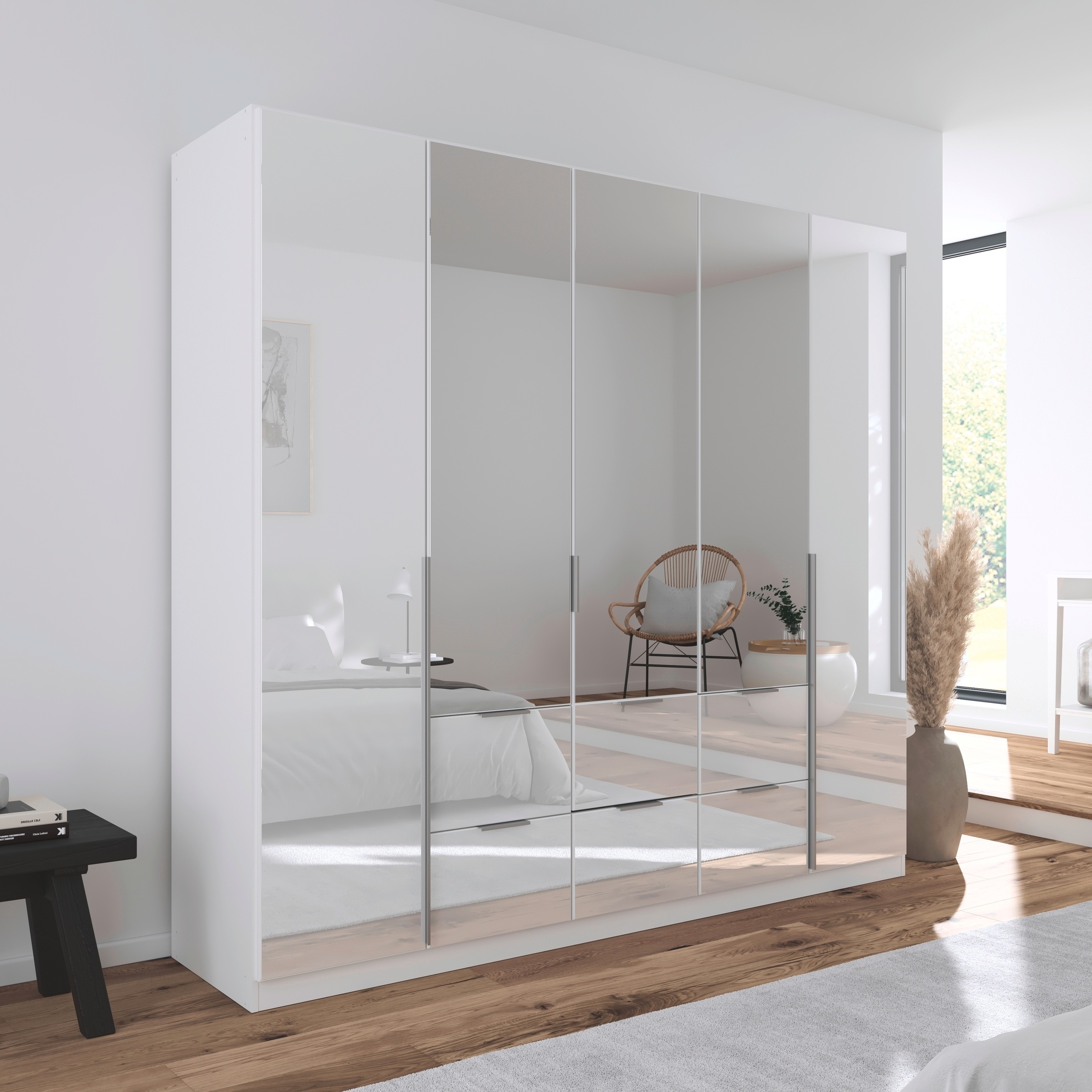 rauch Drehtürenschrank »Kleiderschrank Kleiderschränke Schrank Garderobe AGORDO mit Glasfront«, (in zwei Griff-Farben mit Glasfront), mit Außenschubkästen, in 6 Breiten und 2 Höhen MADE IN GERMANY