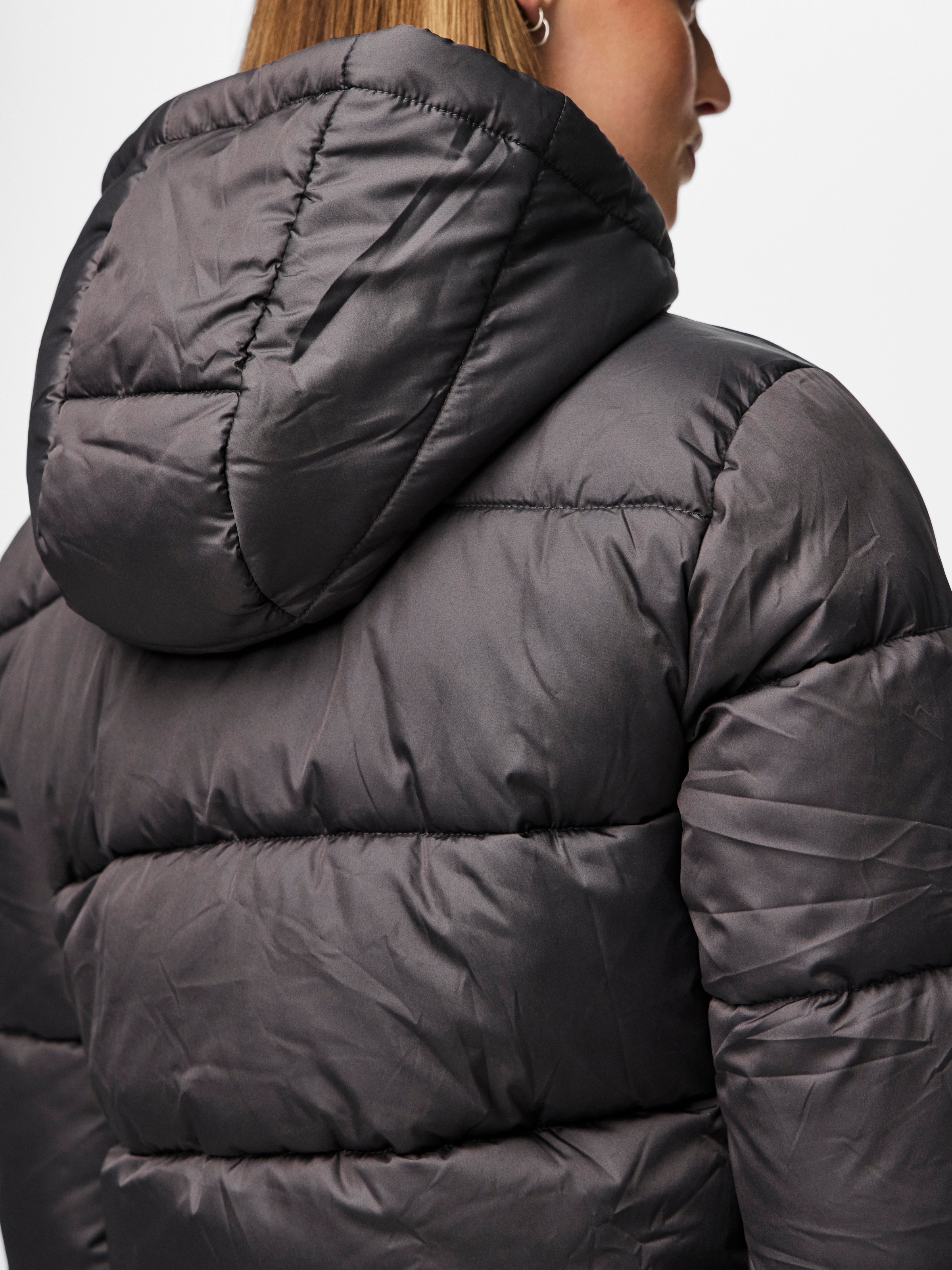 pieces "PCBEE NEW SHORT PUFFER JACKET NOOS BC" mit Kapuze Kunstfaser günstig online kaufen