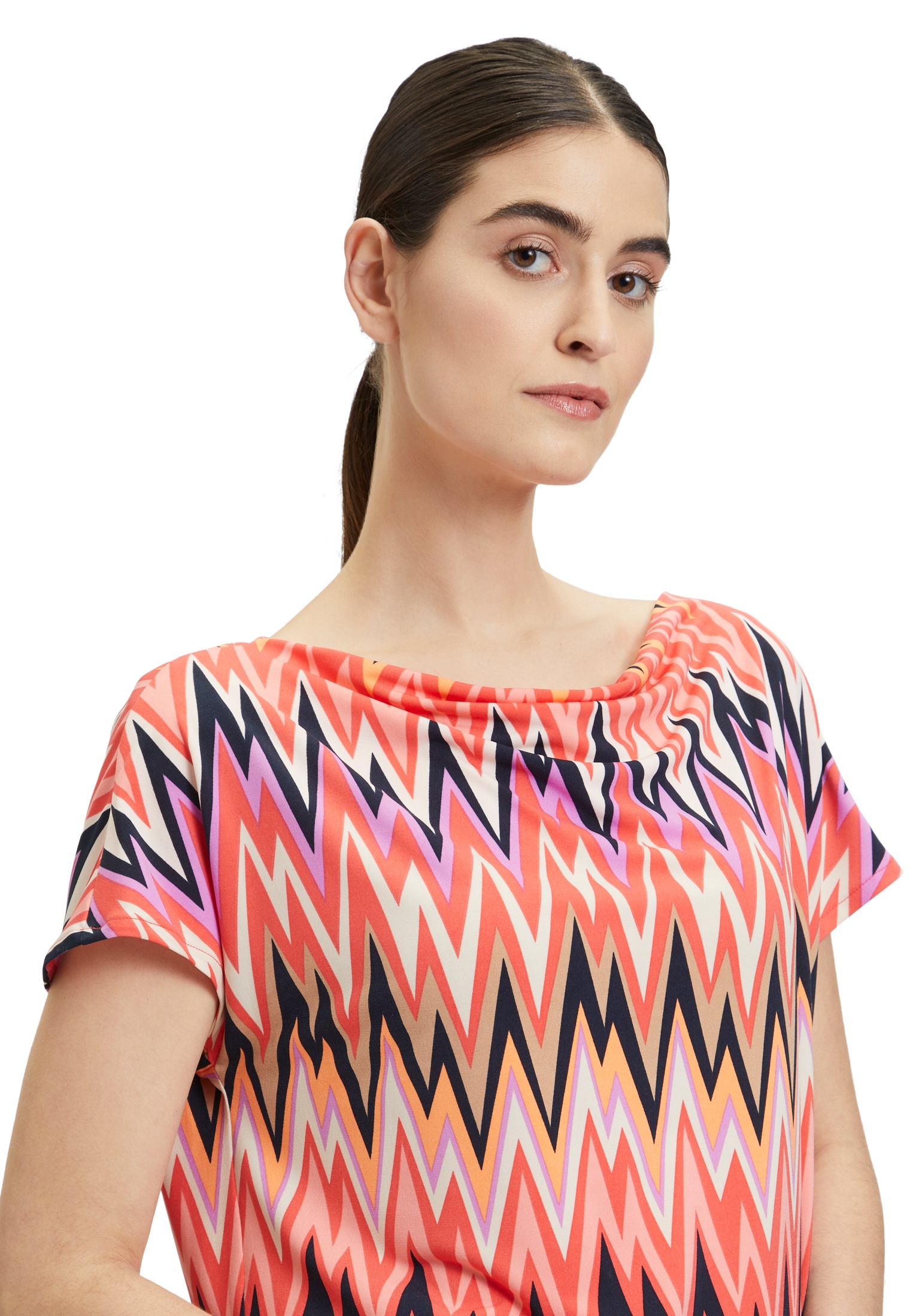 Betty Barclay Kurzarmshirt »Betty Barclay Printshirt mit Wasserfallausschnitt«, (1 tlg.), Material