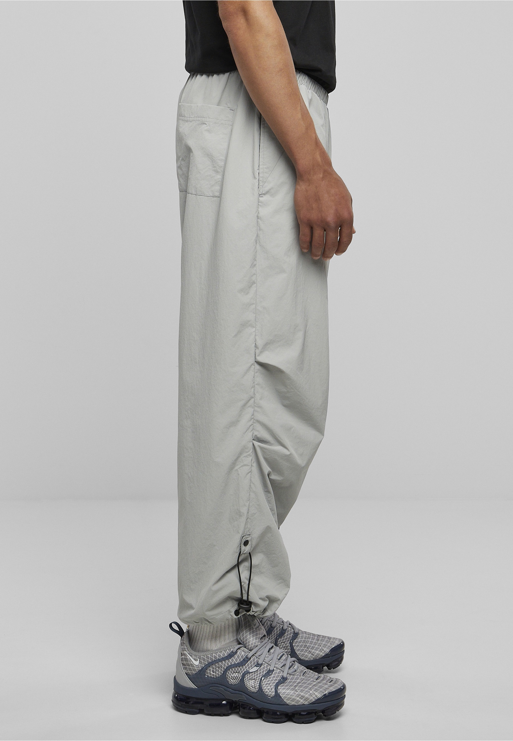 URBAN CLASSICS Stoffhose »Urban Classics Herren Nylon Parachute Pants«