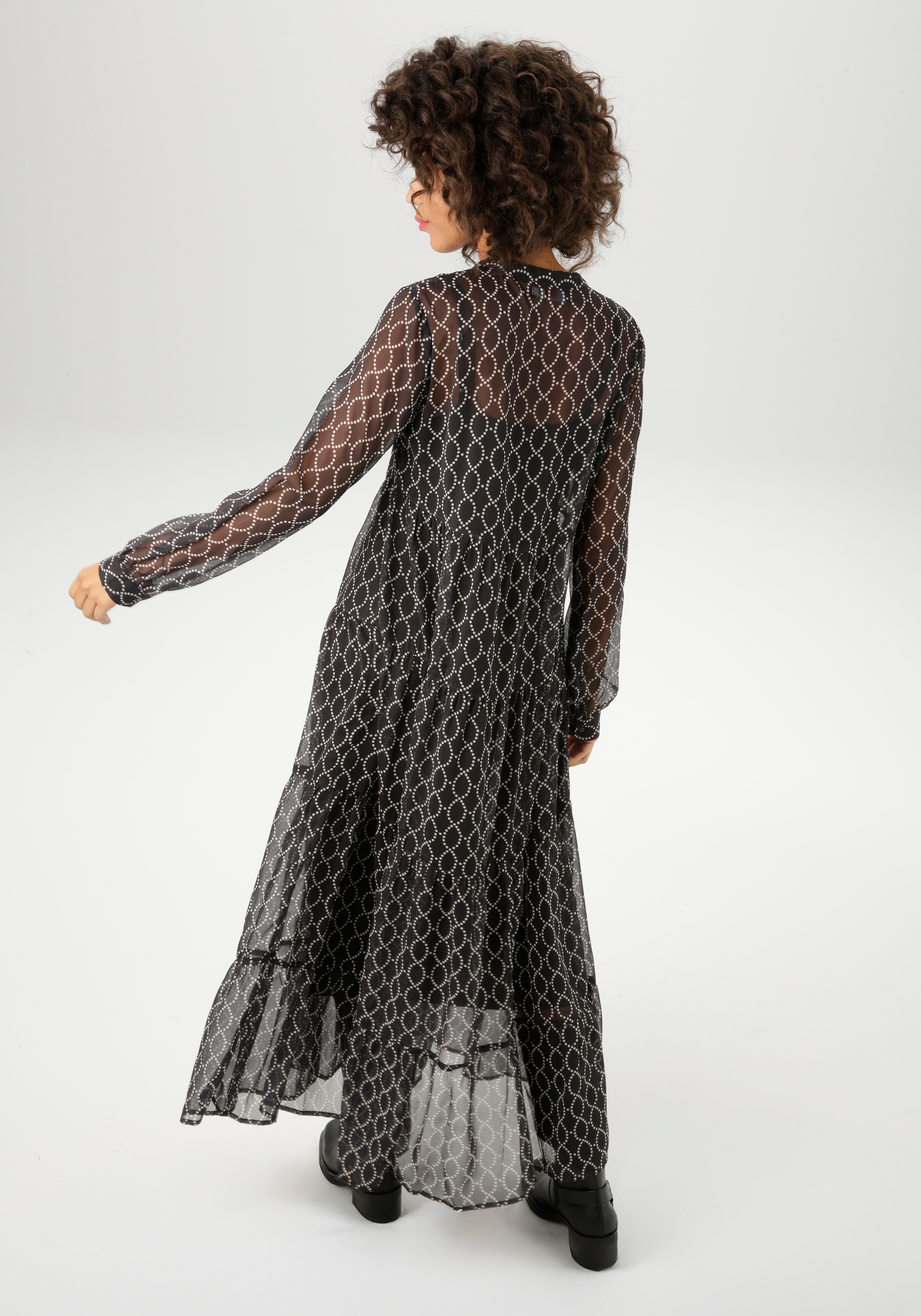 Aniston CASUAL Maxikleid, (mit Jersey-Unterkleid), mit interessantem Ketten günstig online kaufen