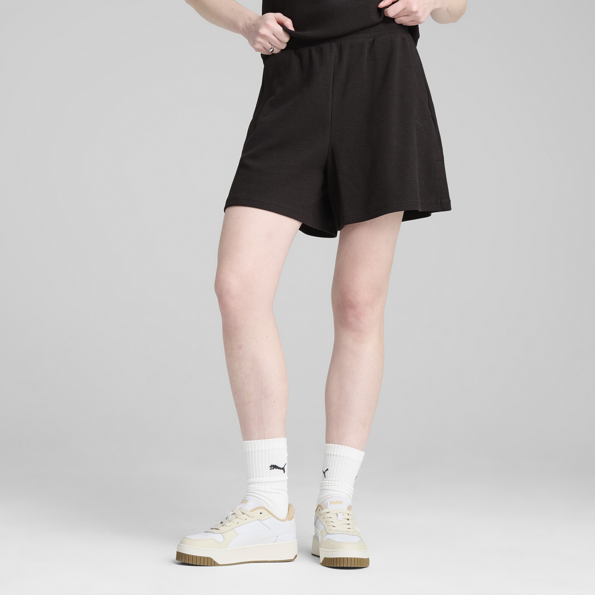 PUMA Sporthose »HER 5" Shorts mit hohem Bund Damen«