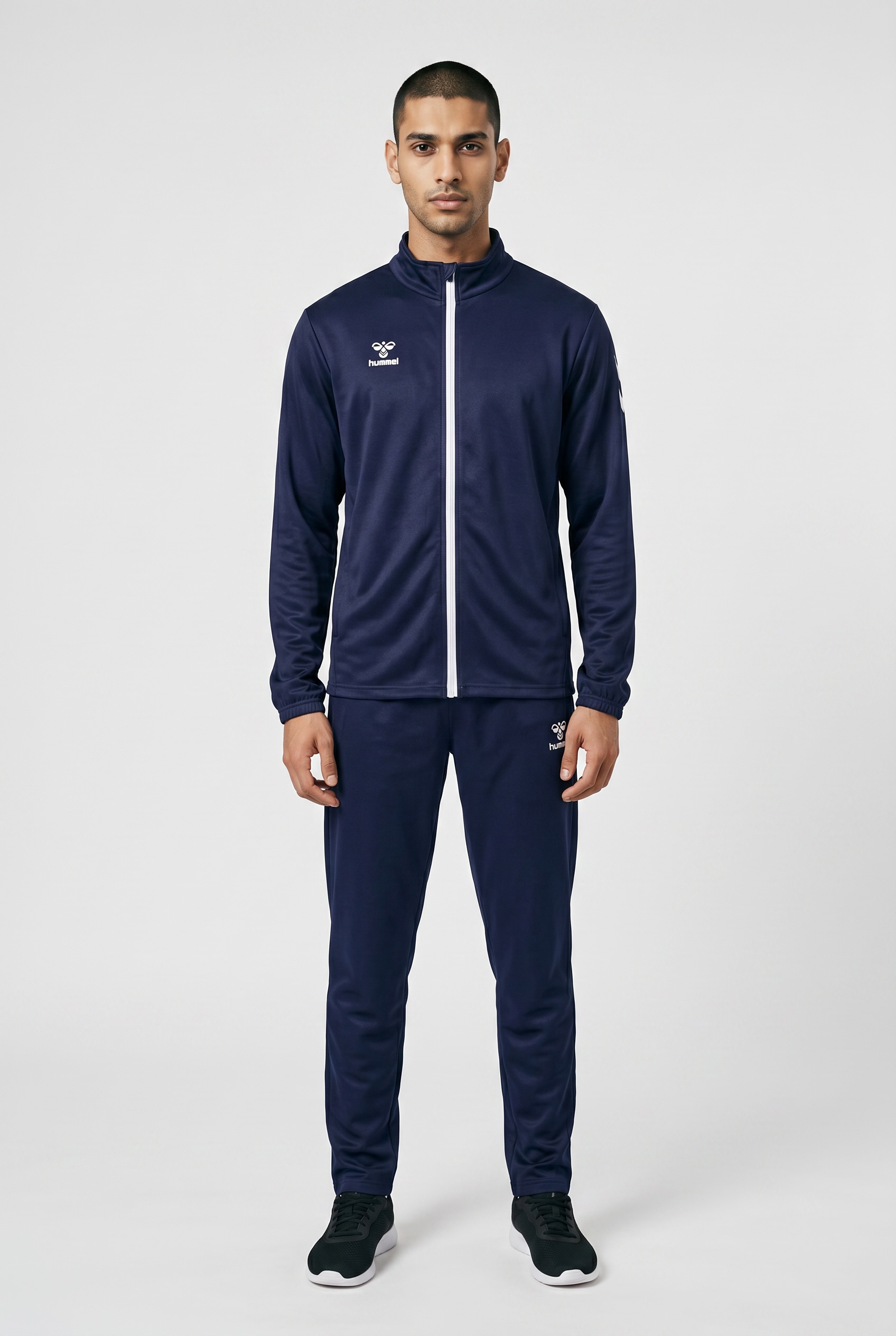 hummel Trainingsanzug "HMLLOGO SUIT" 2 Stk. zweiteiliges Set, ohne Kapuze, aus Polyester