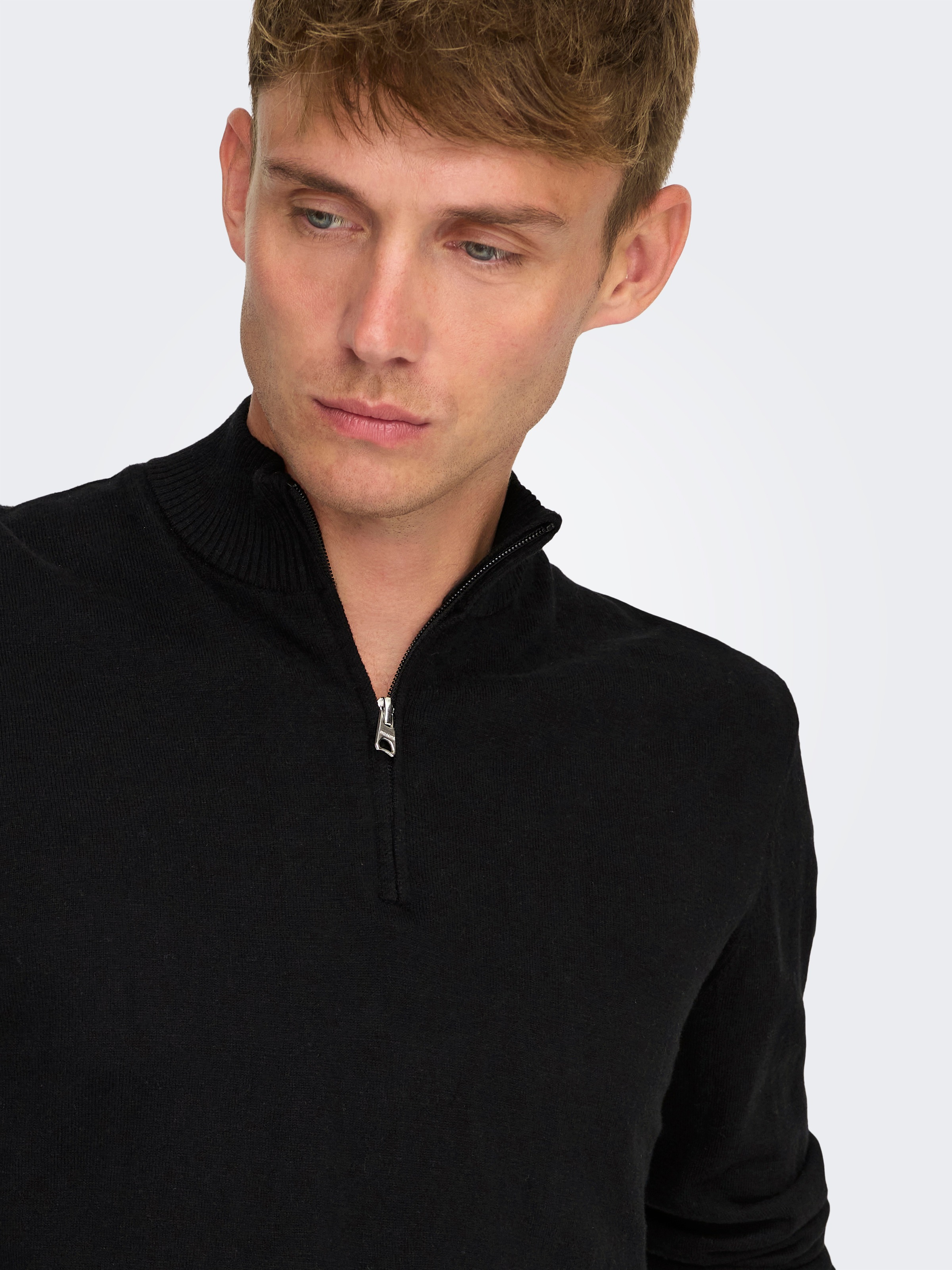 Thumbnail - ONLY & SONS Troyer "ONSLOUI REG 12 MEL HALF ZIP KNIT NOOS"