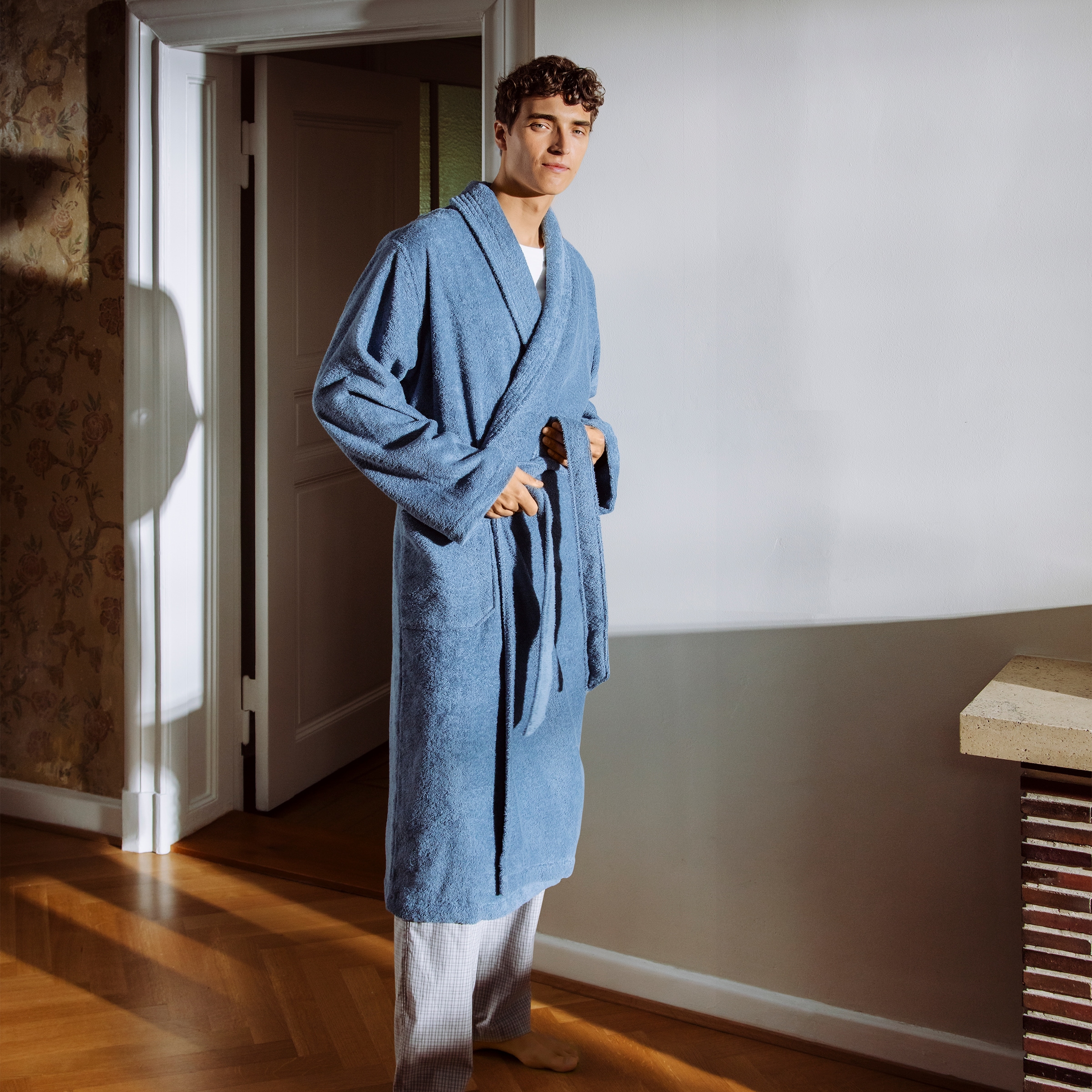Möve Unisex-Bademantel »Basic«, (1 St.), mit Schalkragen
