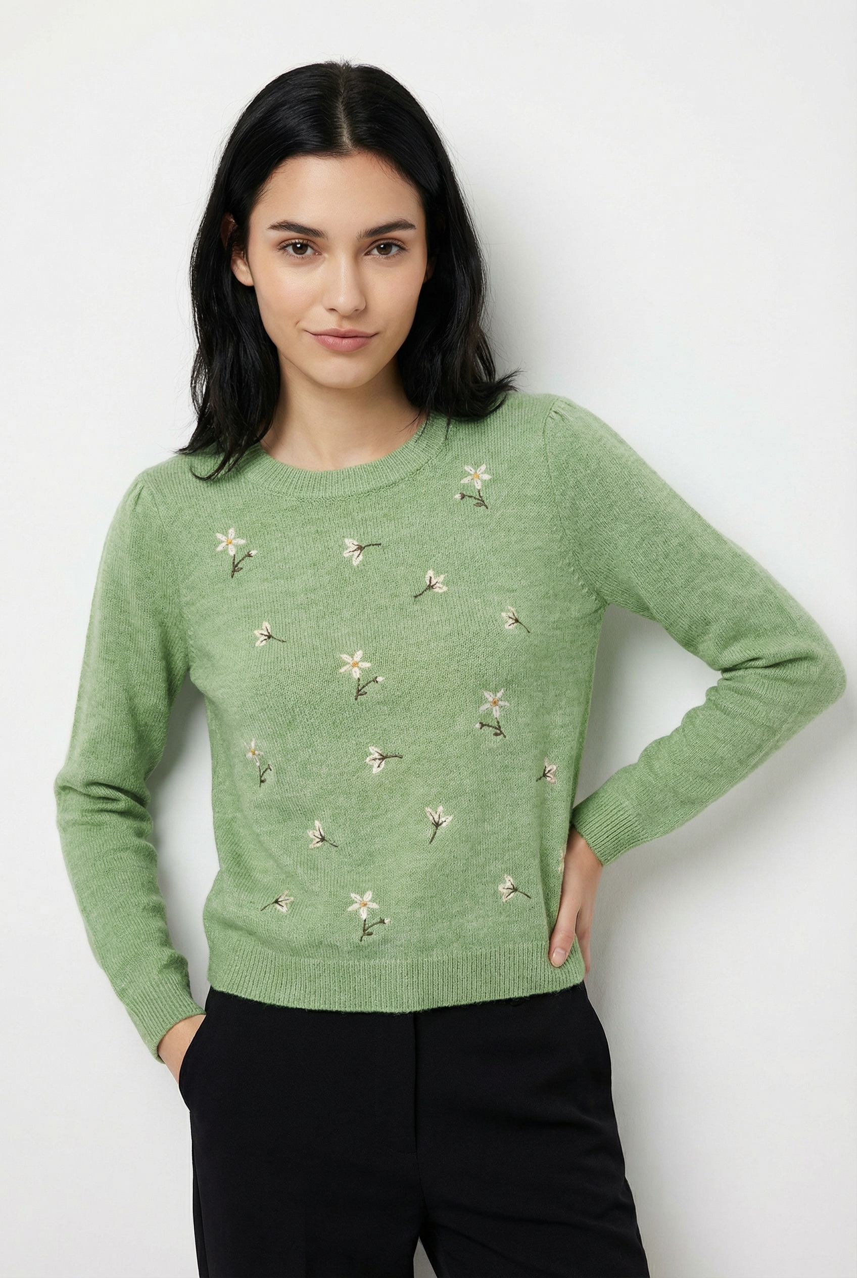 Vero Moda Wollpullover "VMFIORELLA EMB LS O-NECK SHORT PULL BOO" mit Blumen günstig online kaufen