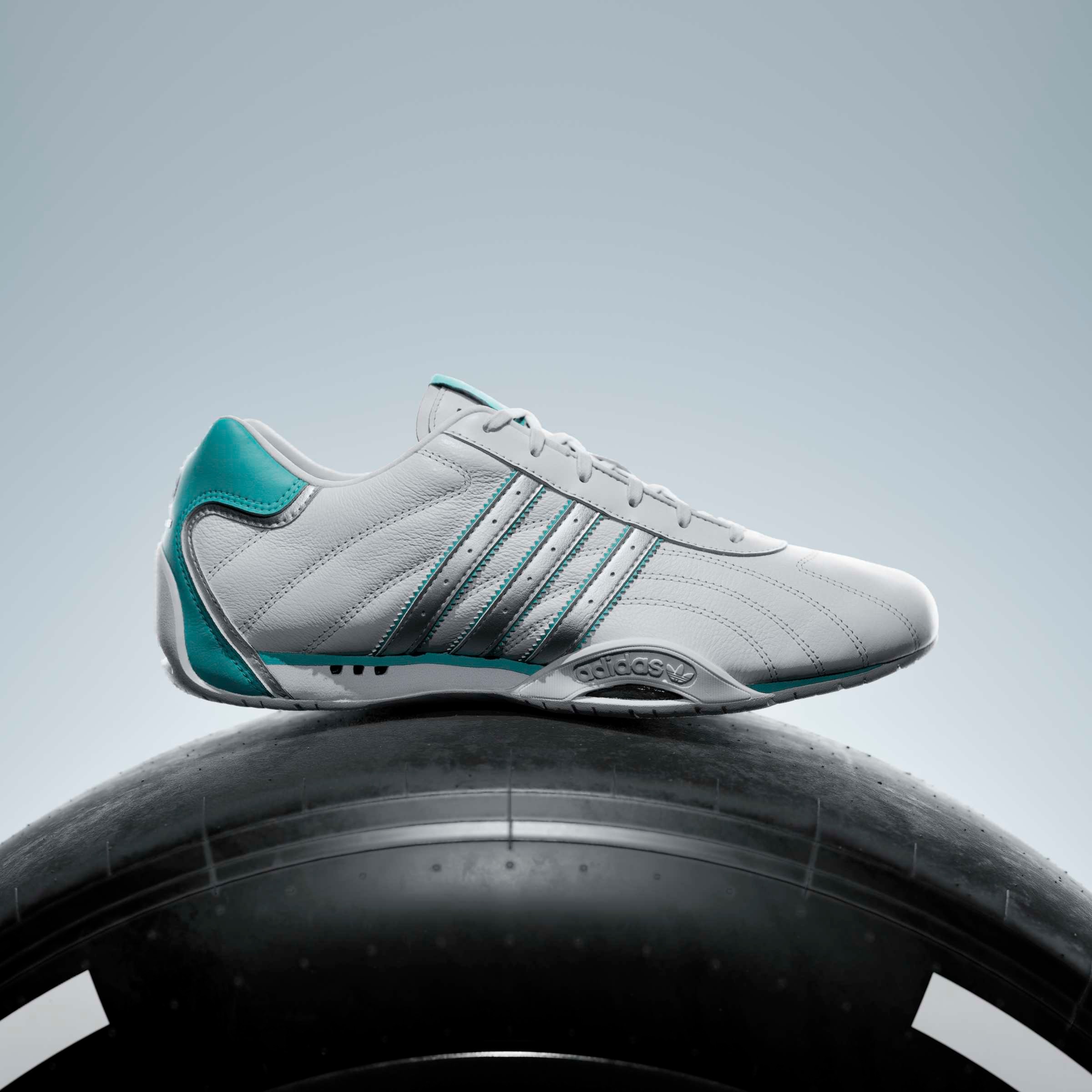 adidas Performance Sneaker »ADIRACER LO MER«