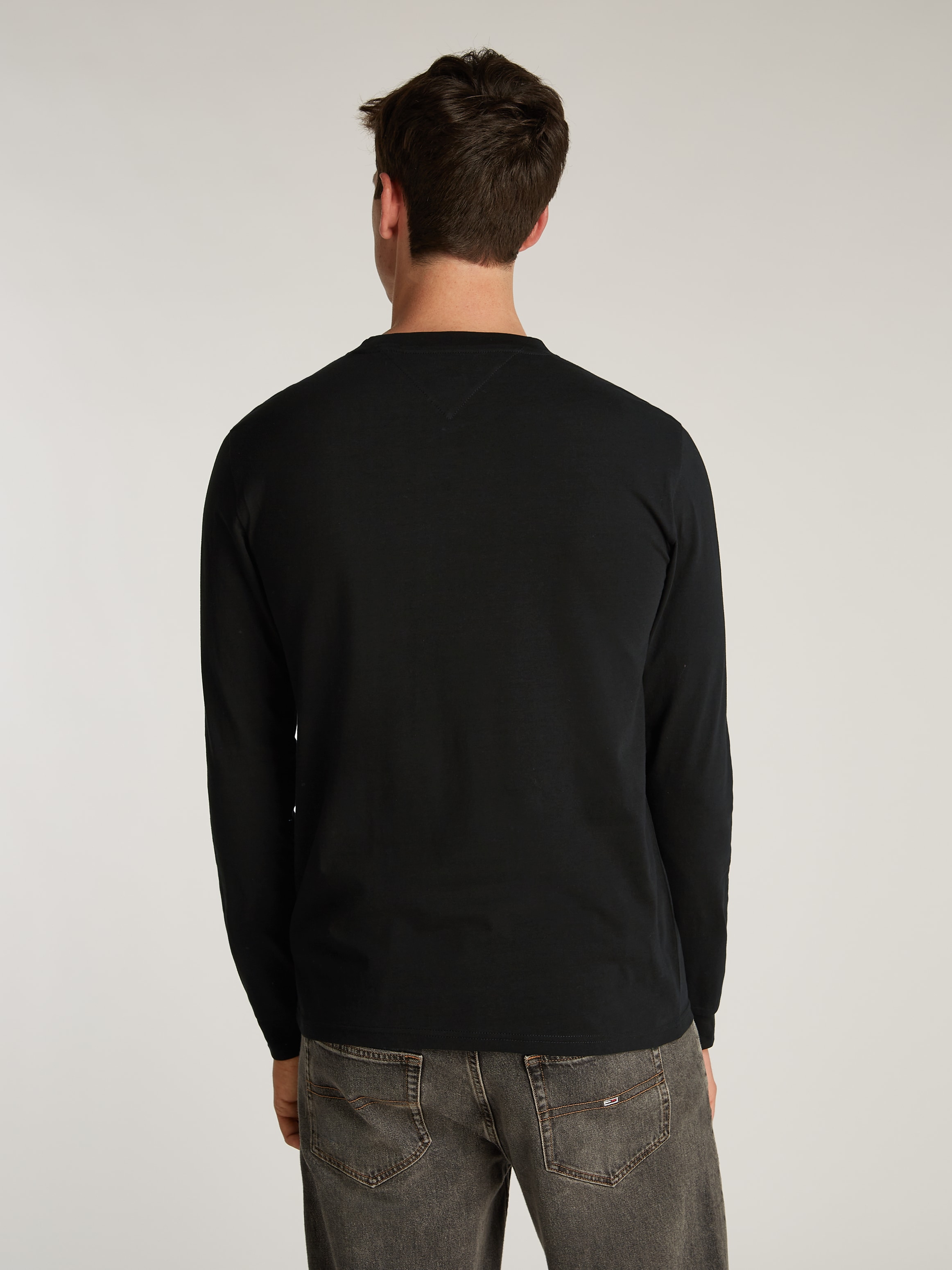 Tommy Jeans Plus Langarmshirt »TJM SLIM LINEAR CHEST LS TEE EXT«, in Großen Größen, Logodruck