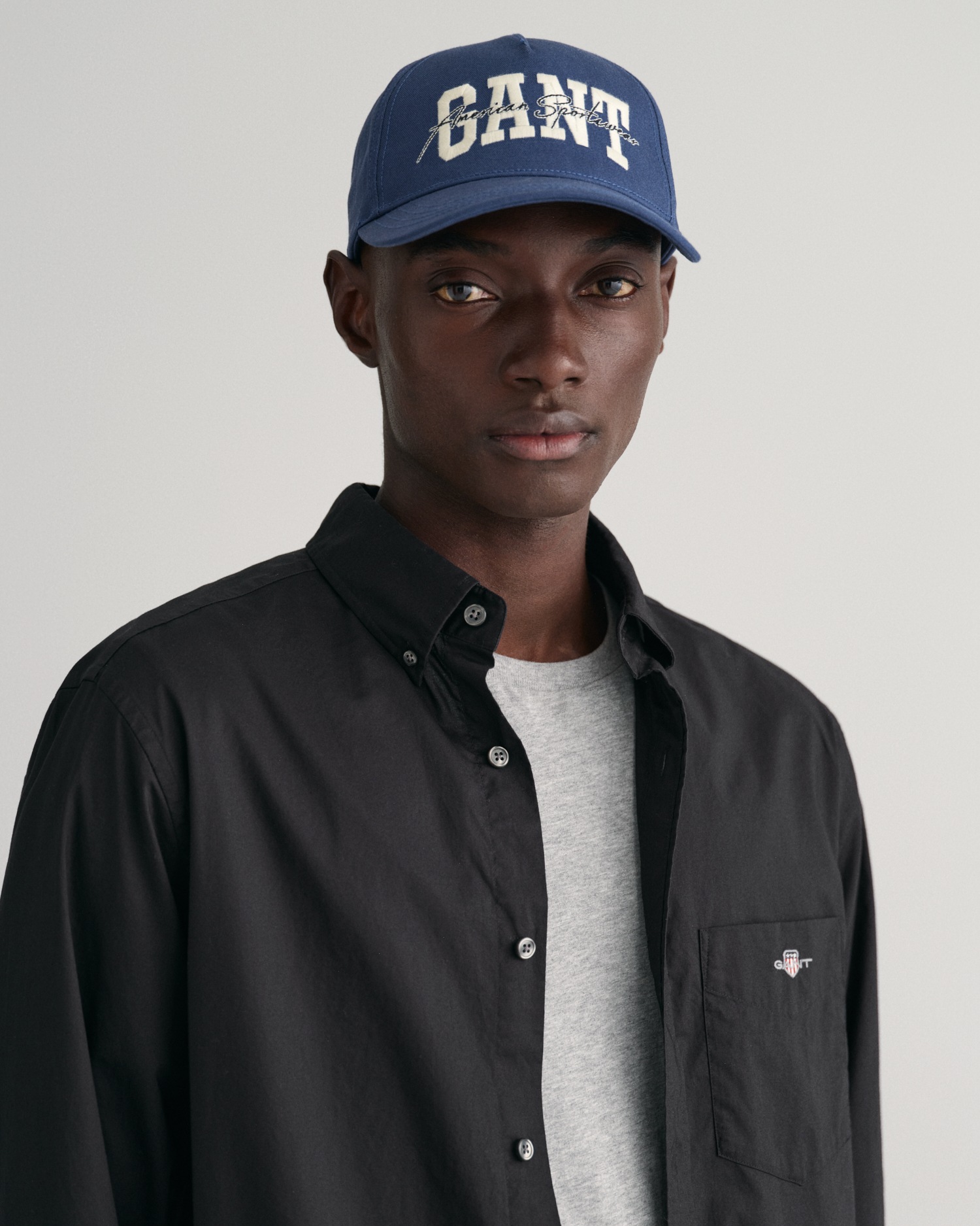 Gant Langarmhemd »Regular Fit Popeline Hemd leicht strapazierfähig pflegeleicht«, mit Label Stickerei auf der Brusttasche