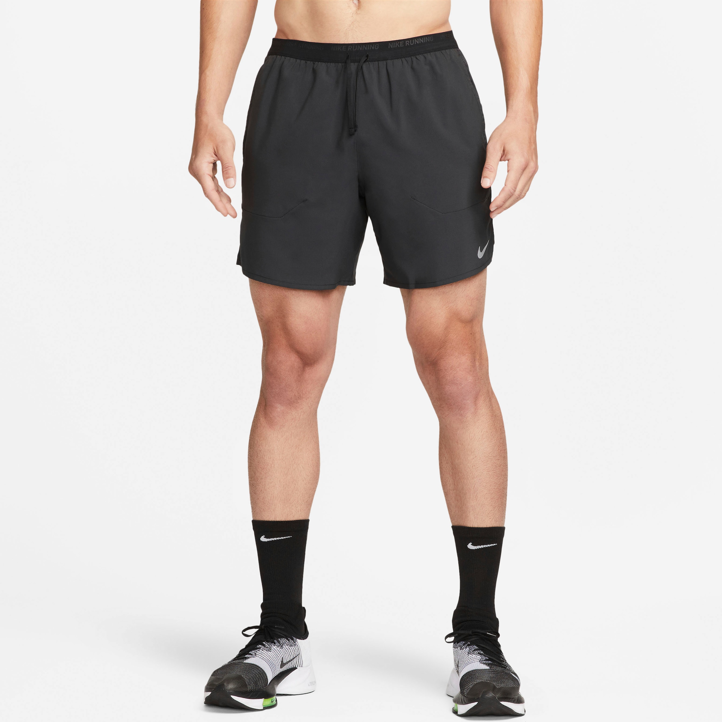 NIKE Herren Laufshorts "DRI-FIT STRIDE MENS 7" BRIEF-LINED", schwarz, Gr. S, Obermaterial: 100% Polyester, Hosen