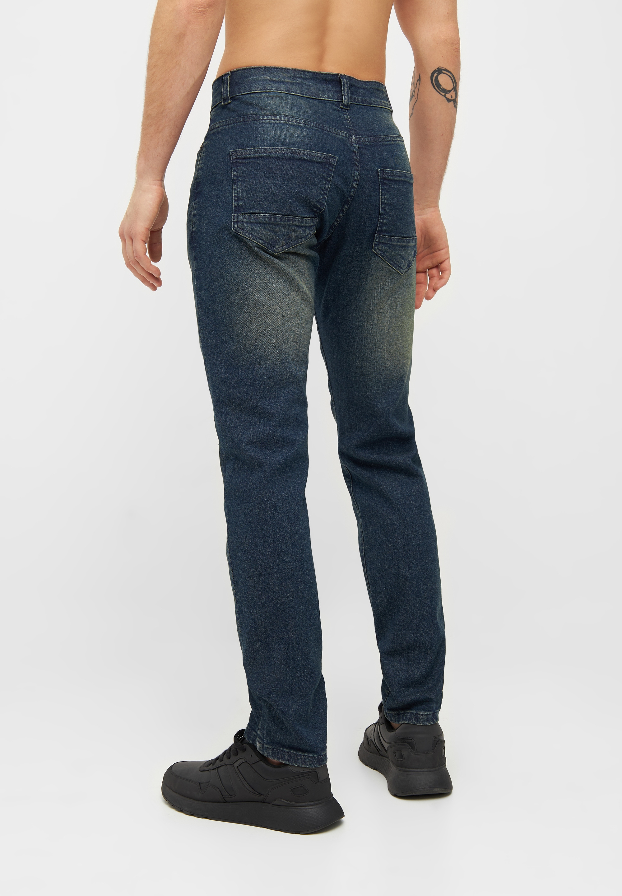 Bench. Slim-fit-Jeans »SLIM«, PU BADGE, Länge 34