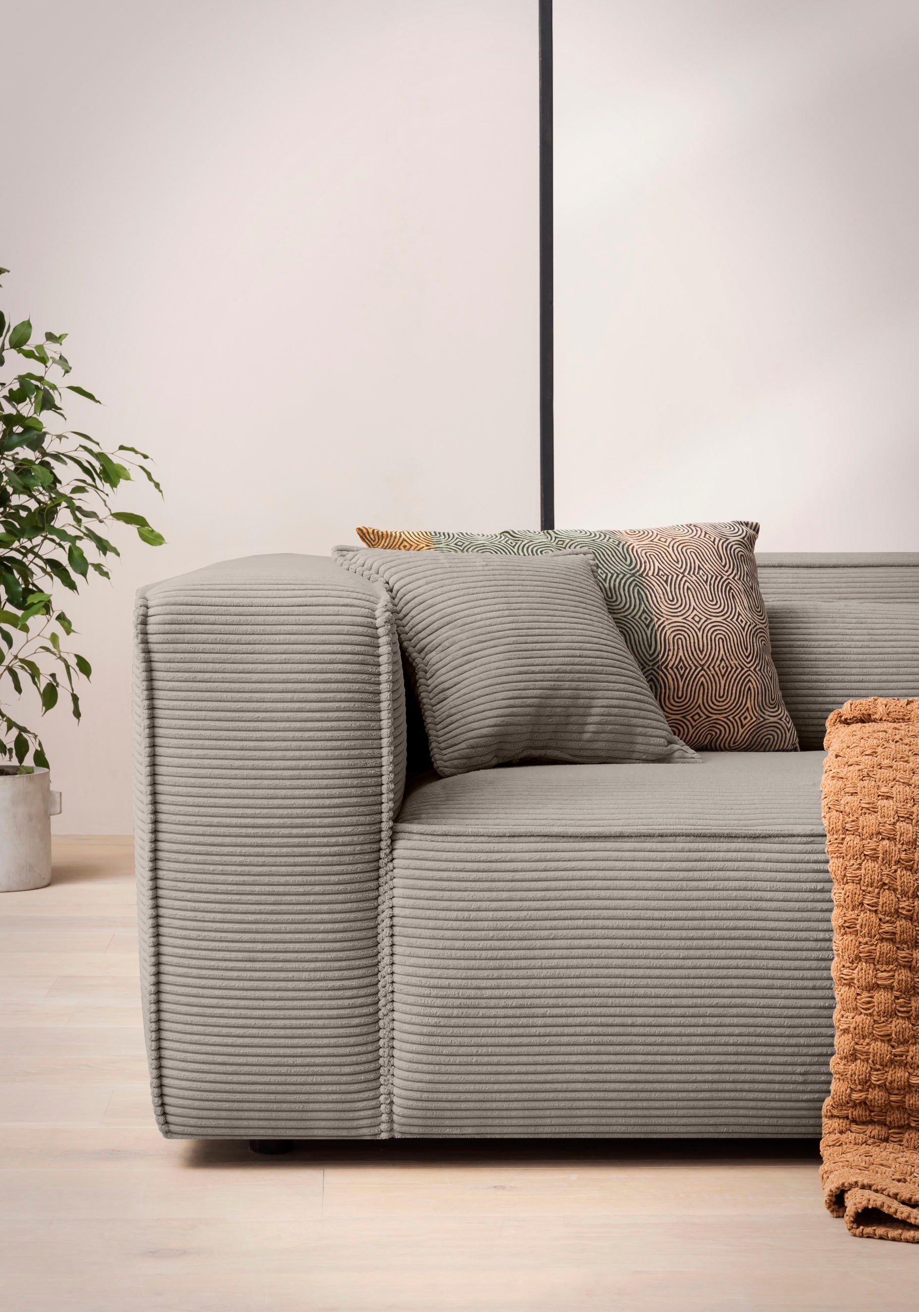 LeGer Home by Lena Gercke Ecksofa »PIARA XXL, Big-Sofa in Cord oder Leinenoptik, L-Form, mit Kedernaht«, wahlweise Ottomane rechts/links, schwarze Füße, bequemer Sitzkomfort