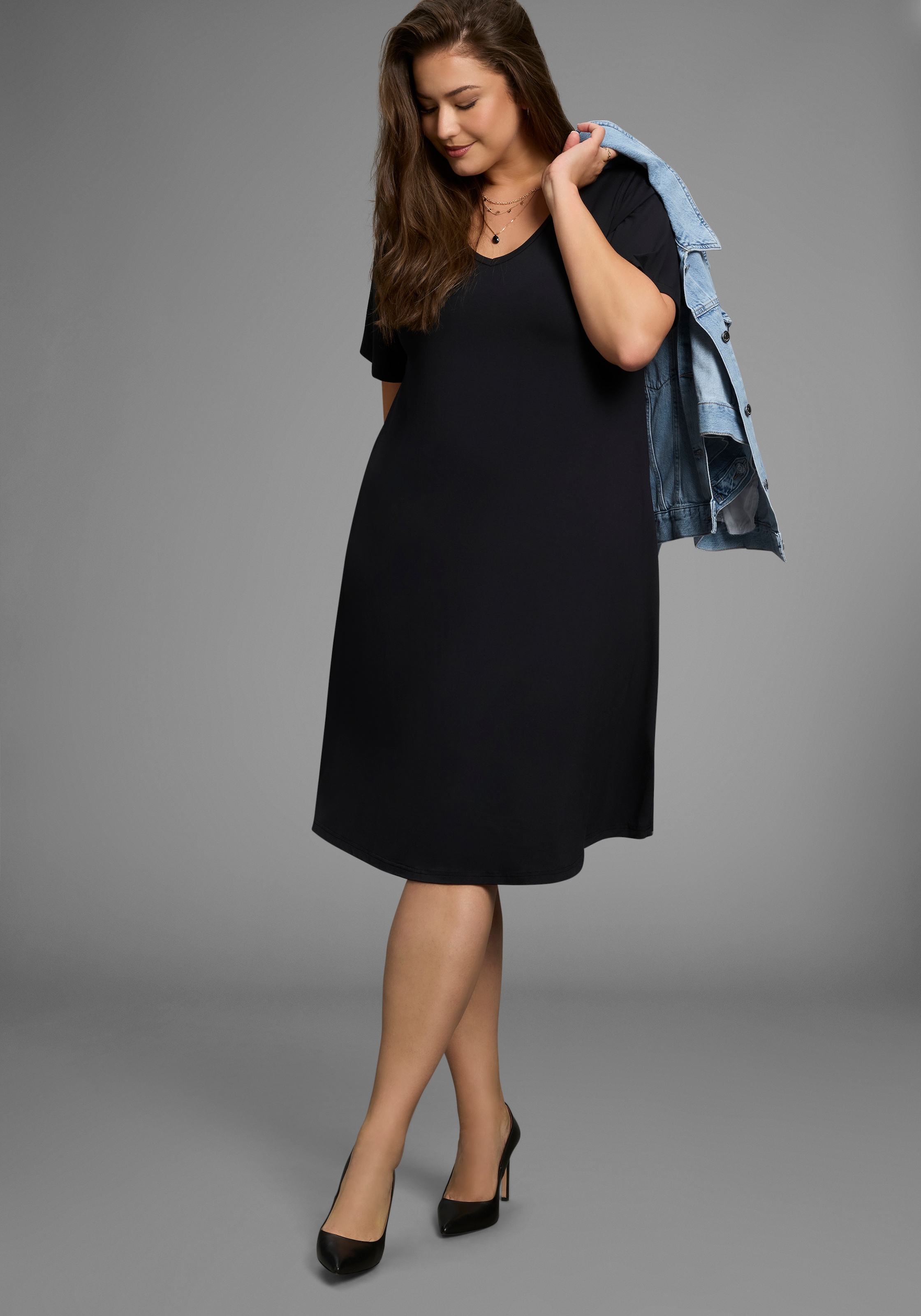 Laura Scott CURVE Jerseykleid, in leicht ausgestellter, fließender Wickelform - GROSSE GRÖSSE