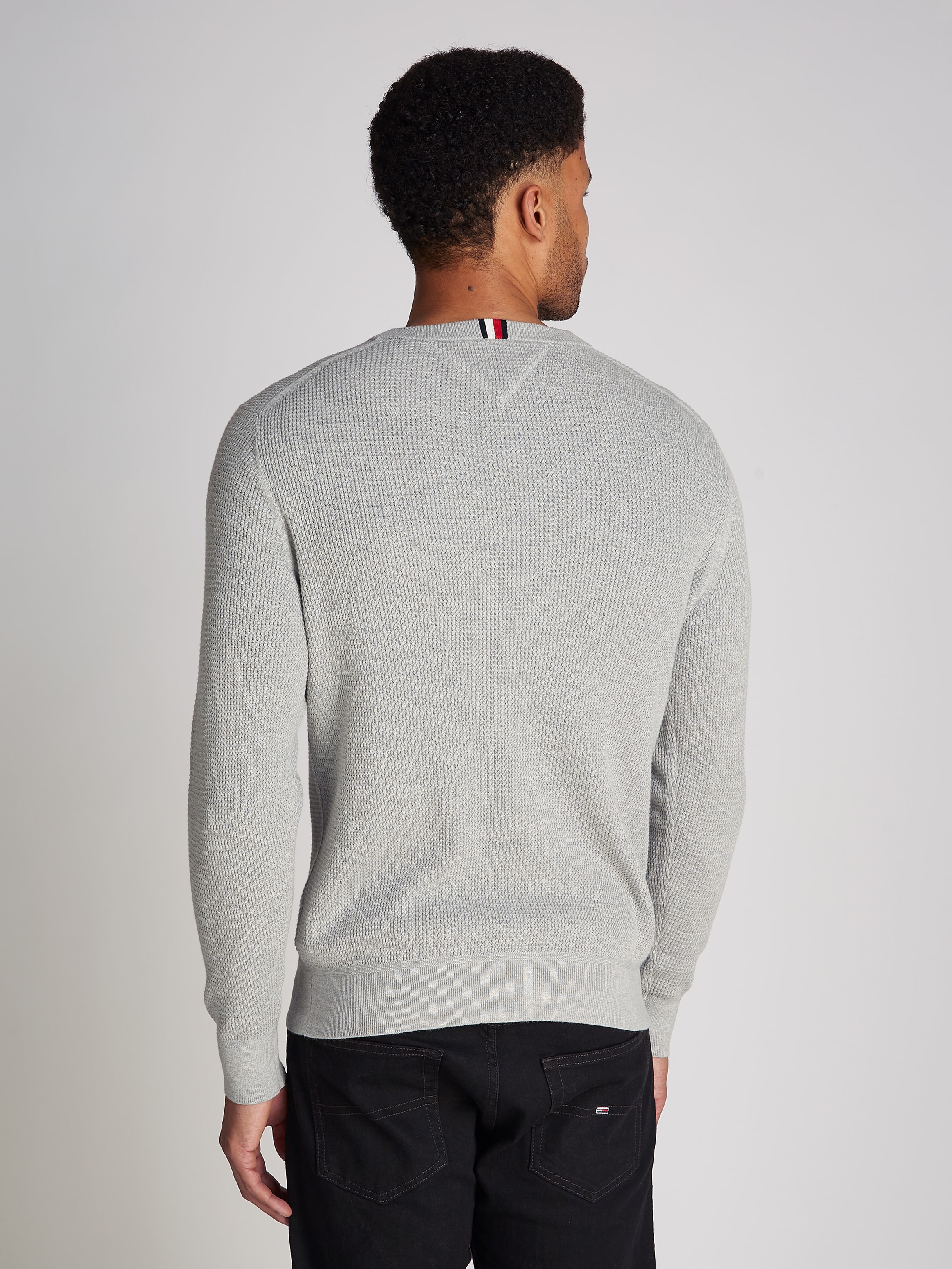 Tommy Hilfiger Rundhalspullover »REFINED STRUCTURE CREW NK«, mit feiner Struktur