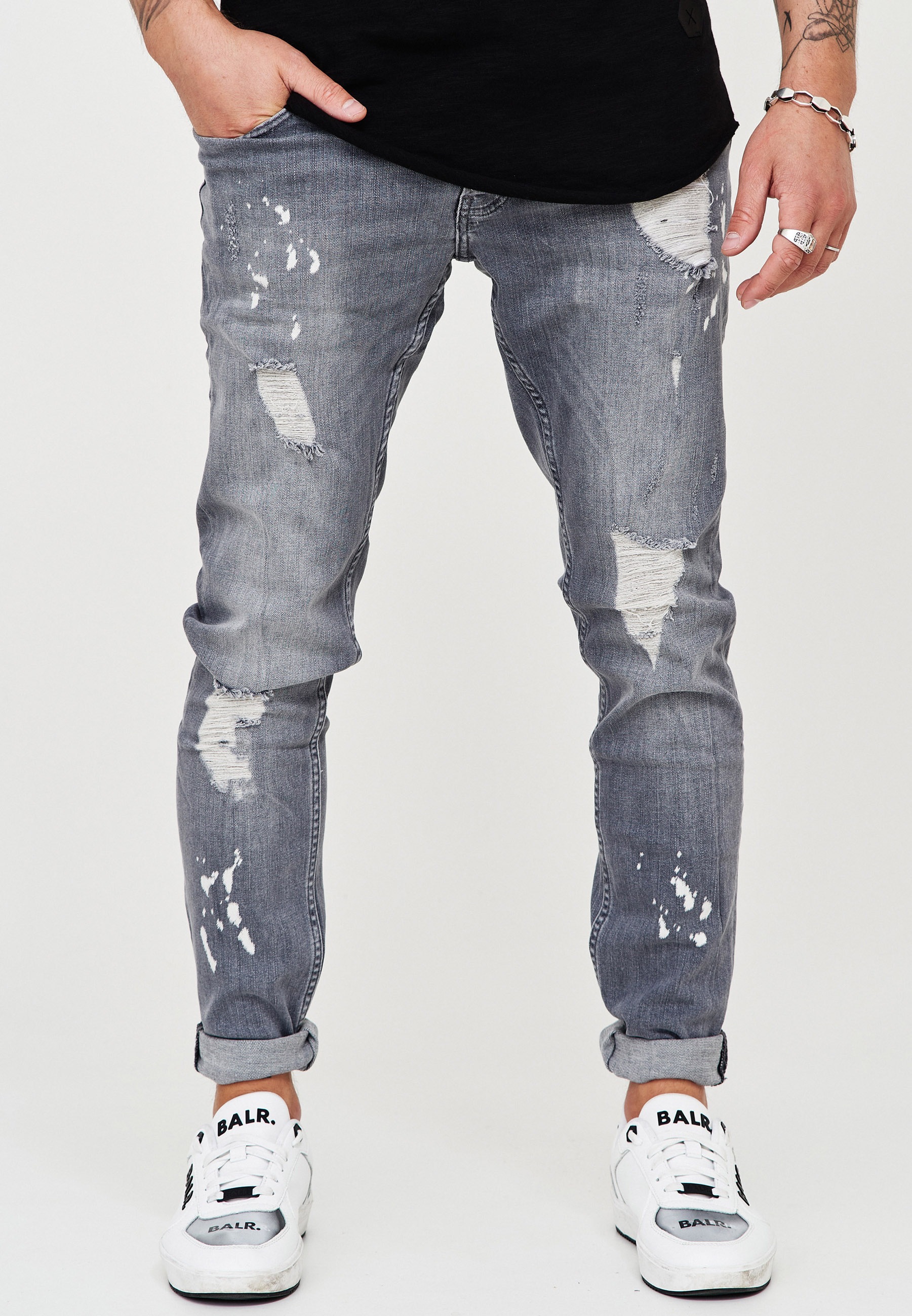 behype Slim-fit-Jeans »SLY«, mit Destroyed-Elementen