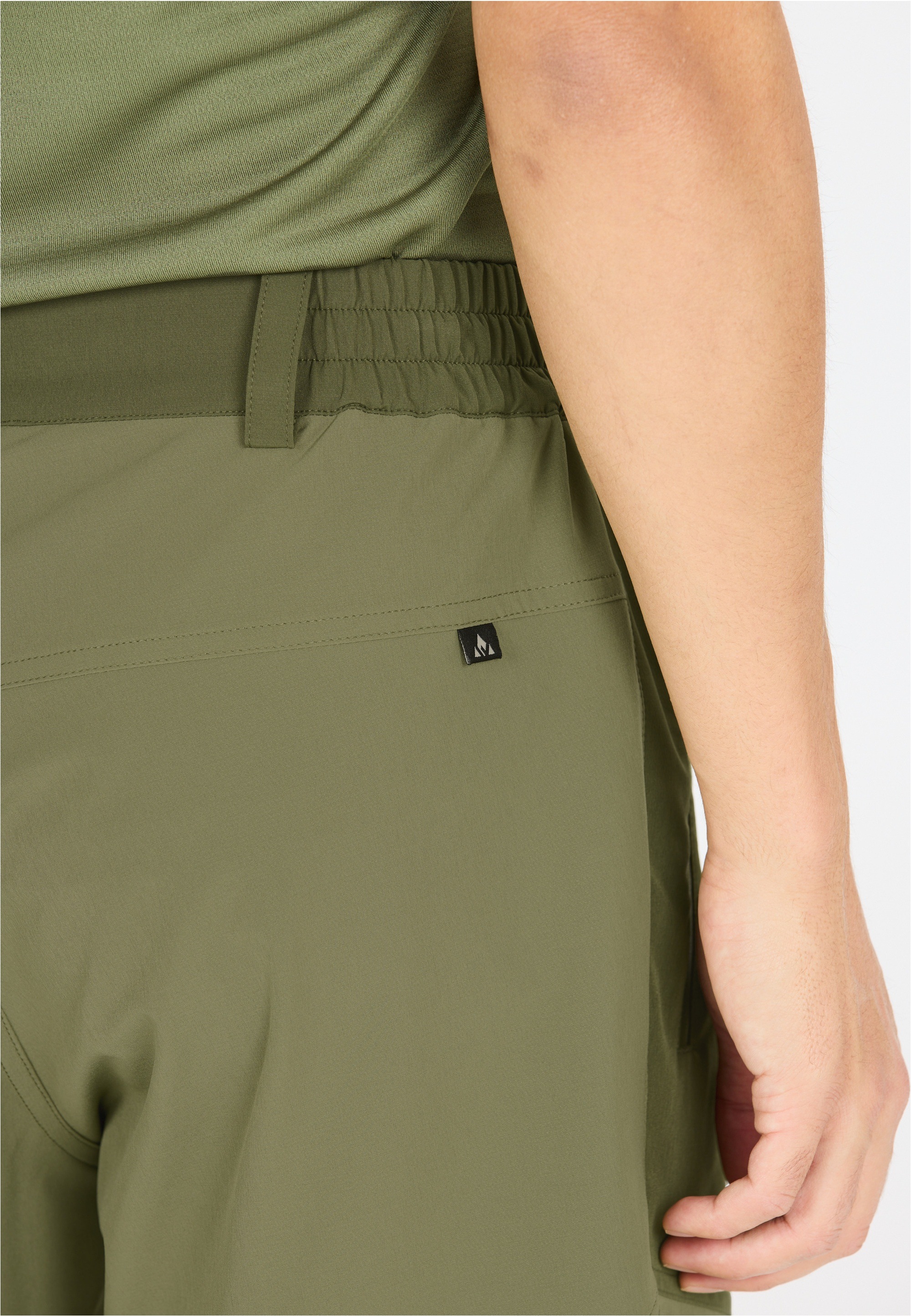 WHISTLER Shorts »AVIAN M ACTIV STRETCH«, mit komfortablem Funktionsstretch