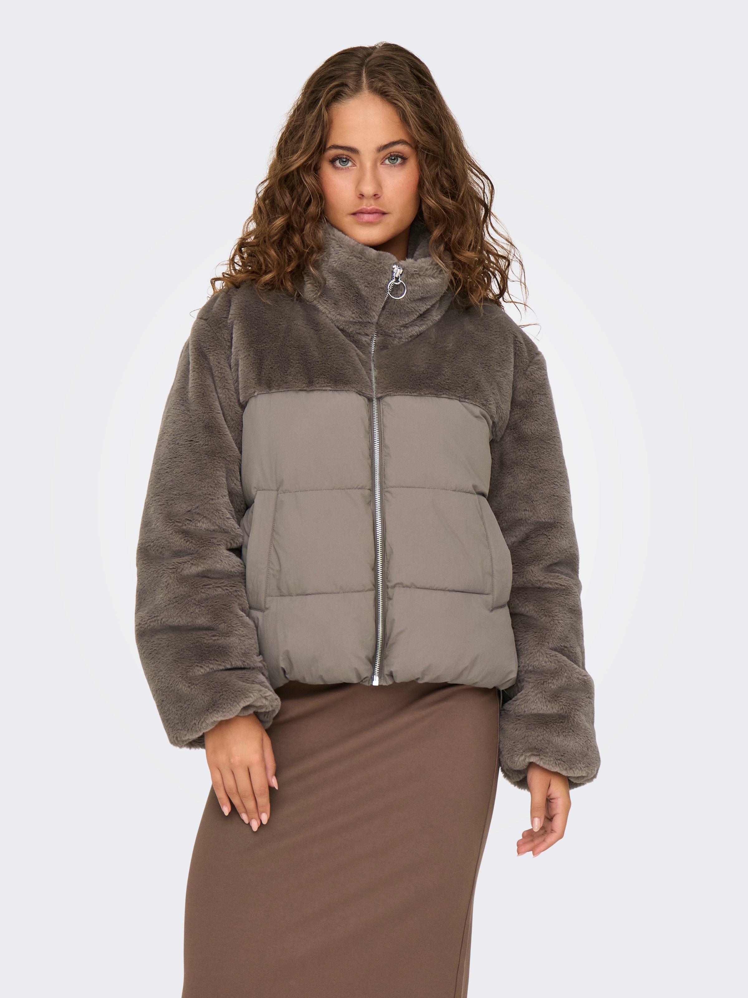 ONLY Steppjacke "ONLWANJA – Jacke mit Plüschdetails und hohem Kragen", regu günstig online kaufen