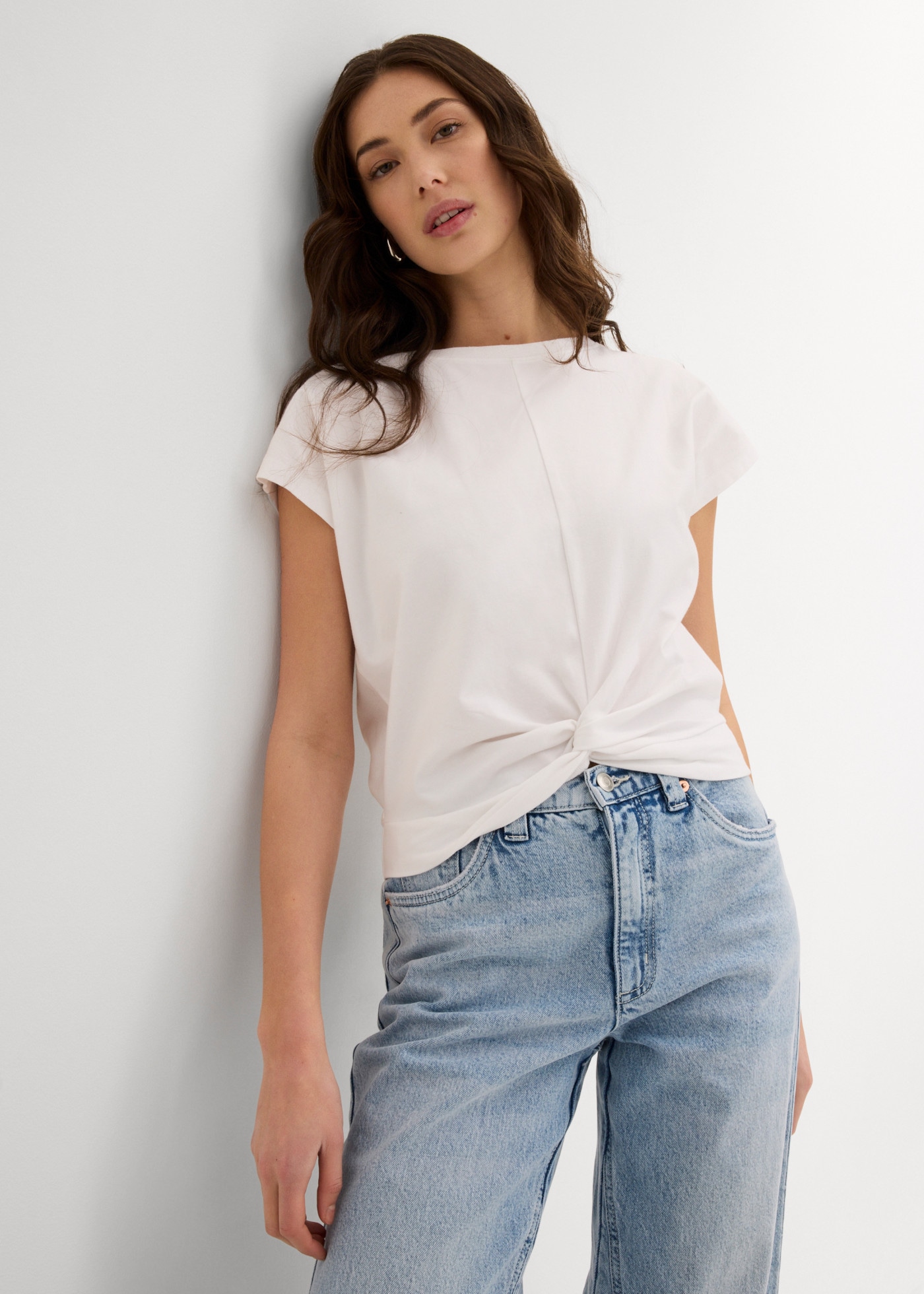 bonprix T-Shirt bequeme Passform, aus Baumwolle und Elasthan, casual Stil